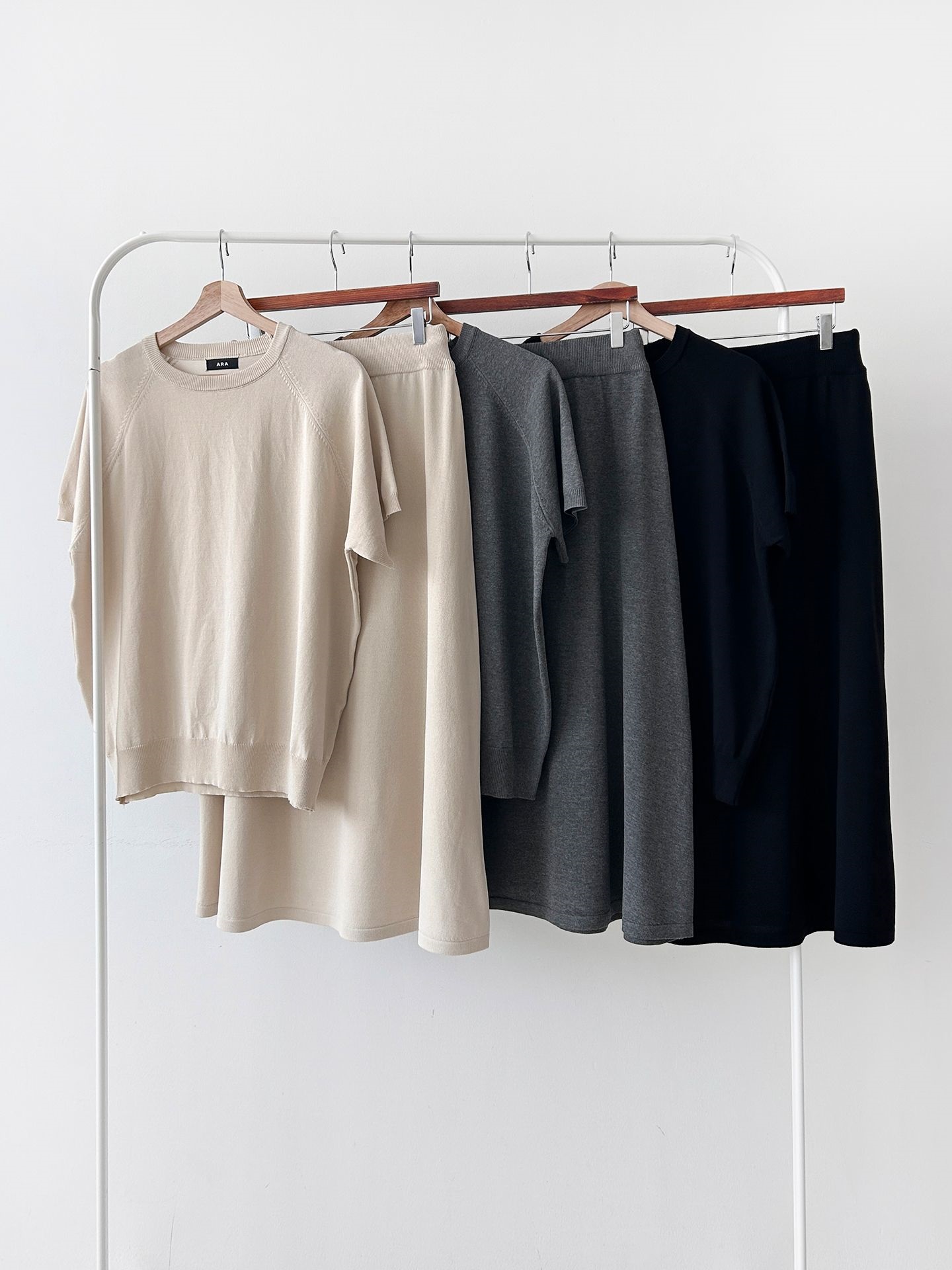 ラウンドネックシンプルベーシックウエストゴムラグランロング半袖無地セットアップスカートニット | 詳細画像2