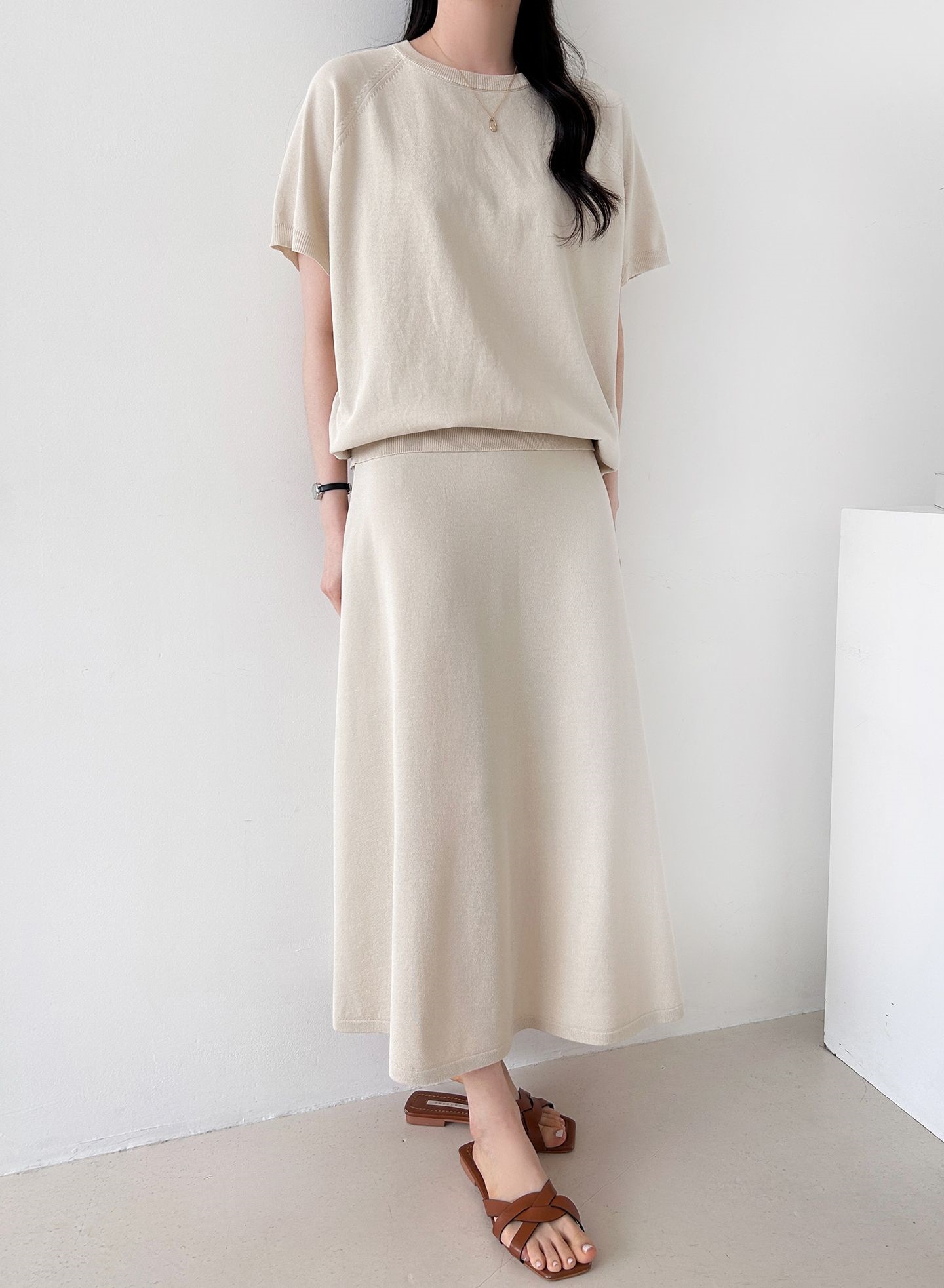 ラウンドネックシンプルベーシックウエストゴムラグランロング半袖無地セットアップスカートニット | 詳細画像3