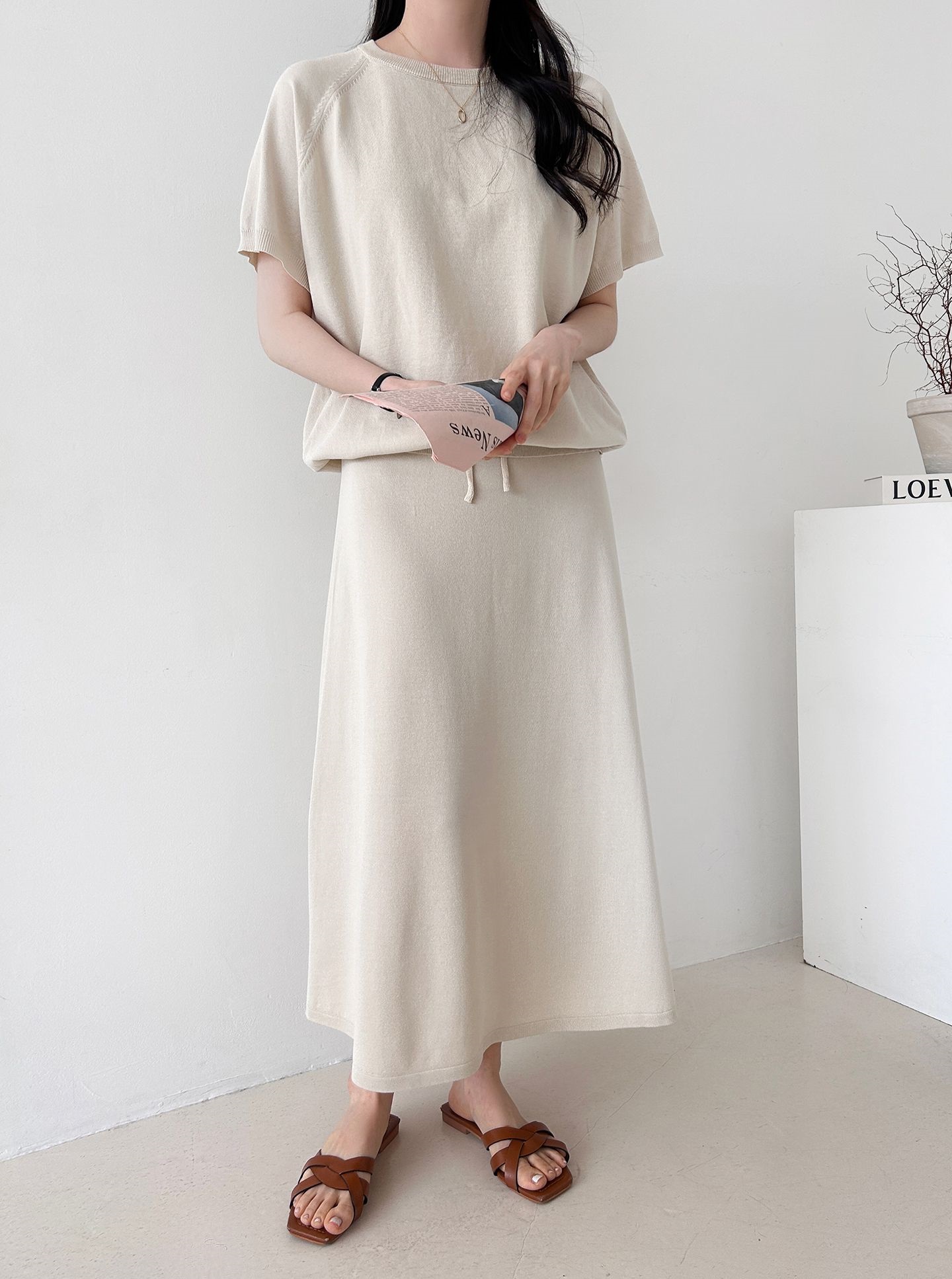 ラウンドネックシンプルベーシックウエストゴムラグランロング半袖無地セットアップスカートニット | 詳細画像4