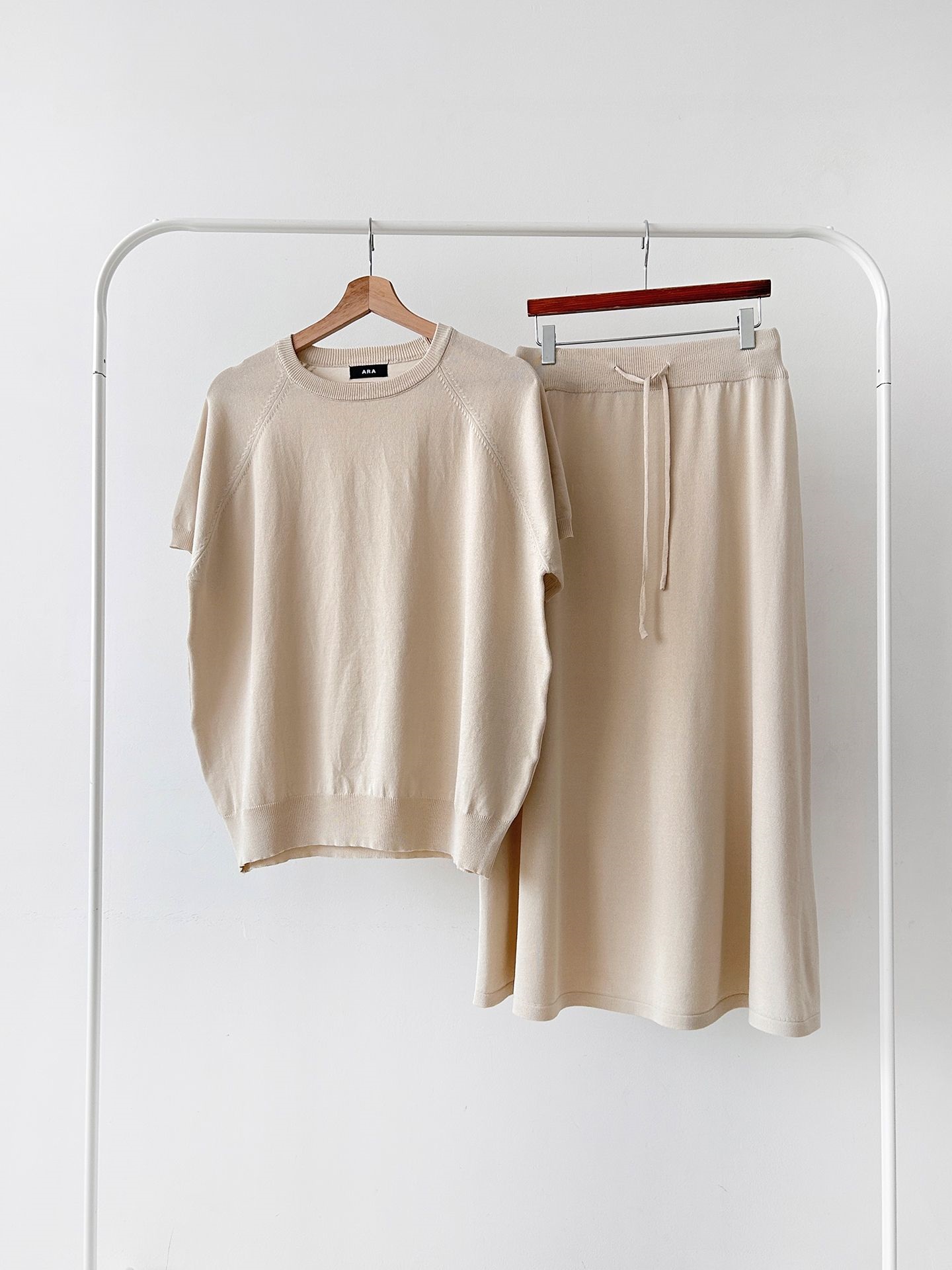 ラウンドネックシンプルベーシックウエストゴムラグランロング半袖無地セットアップスカートニット | 詳細画像27