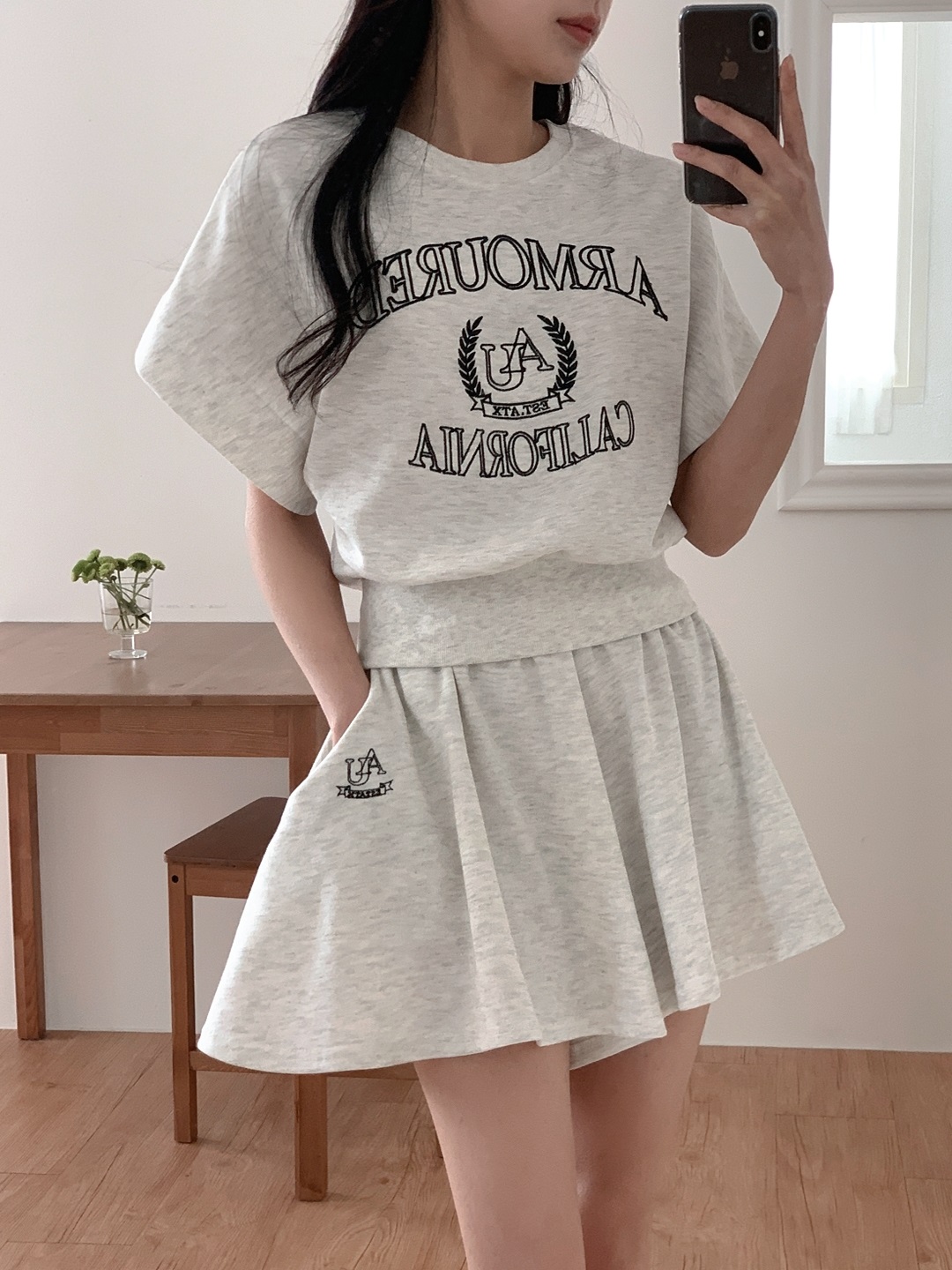 ラウンドネックポケットウエストゴムレタリング刺繍セットアップTシャツショートパンツ | 詳細画像2