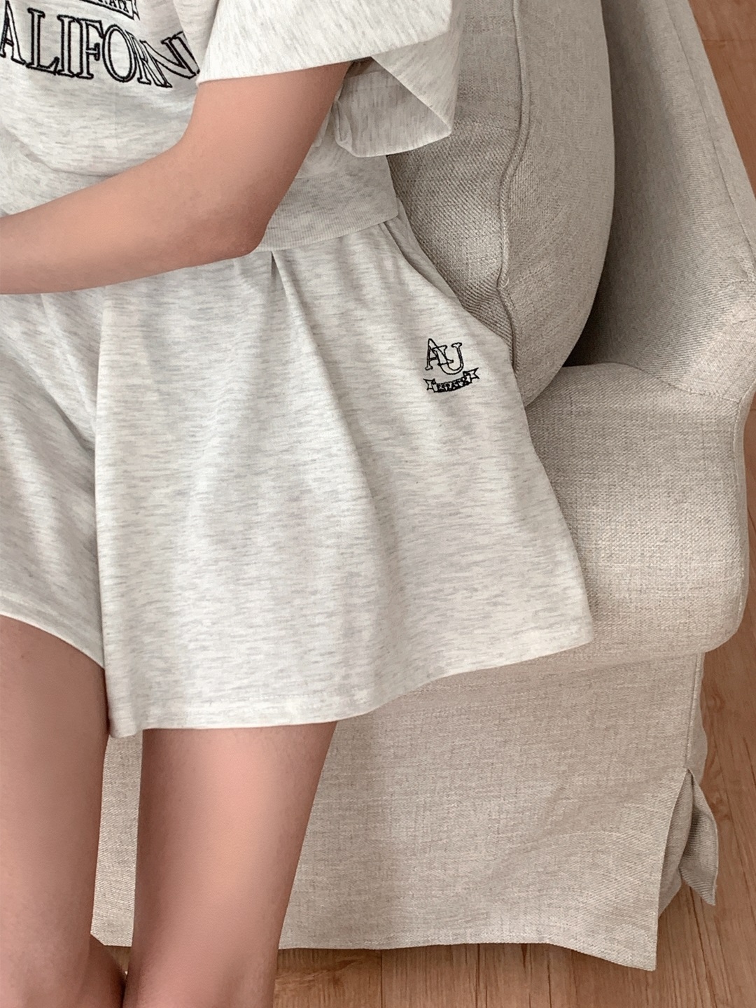 ラウンドネックポケットウエストゴムレタリング刺繍セットアップTシャツショートパンツ | 詳細画像10