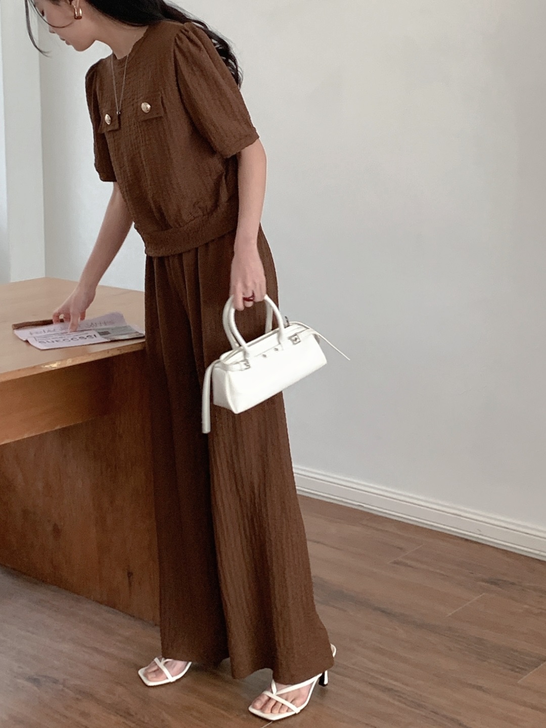 ラウンドネックウエストゴムパフスリーブ半袖ワイドフェイクポケットセットアップパンツTシャツ | 詳細画像15