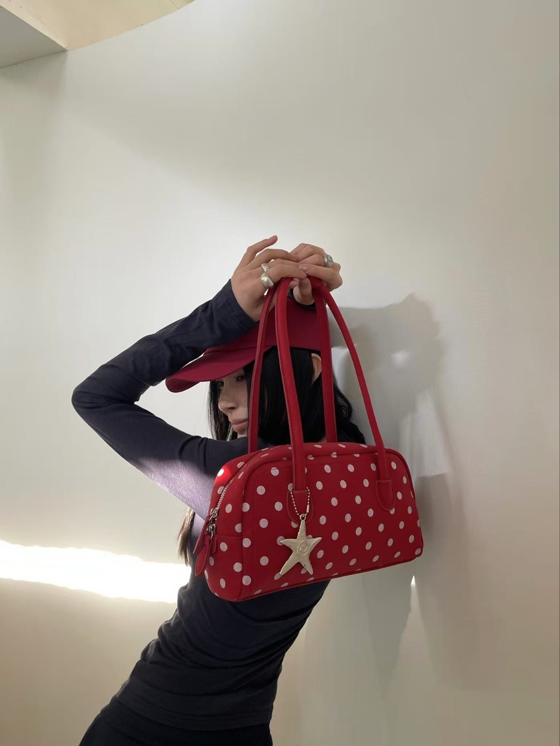 レザー調ジップアップポケットドット配色トートバッグキーリングセット | 詳細画像7