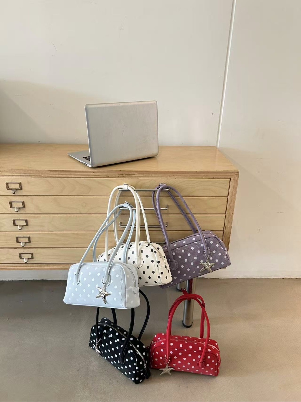 レザー調ジップアップポケットドット配色トートバッグキーリングセット | 詳細画像17