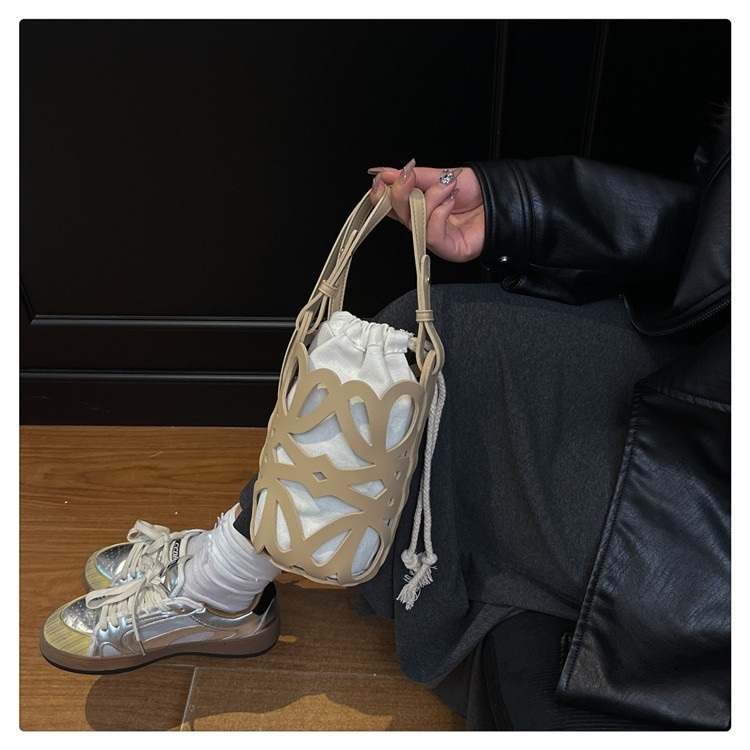 レザー調ボタンドローストリングバケットバッグ | 詳細画像8