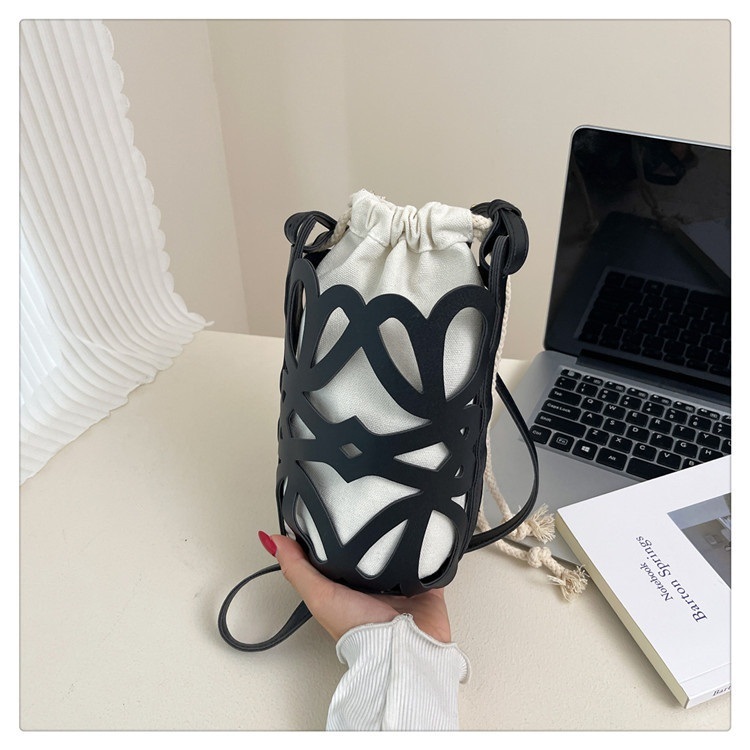 レザー調ボタンドローストリングバケットバッグ | 詳細画像11