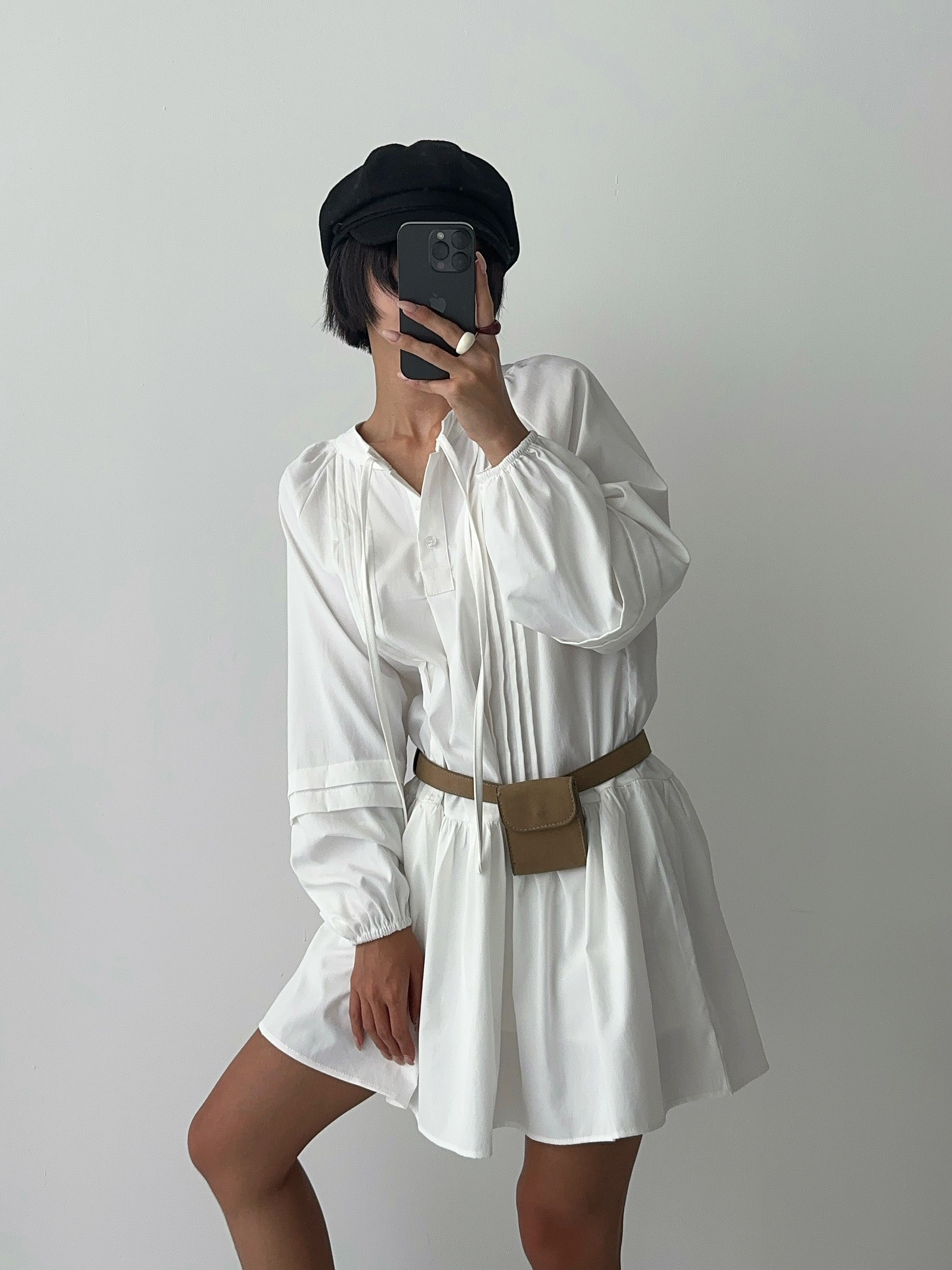 ストラップVネックピンタックラインパフスリーブオーバーサイズハーフボタンルーズ長袖ギャザーフレアAラインミニ無地ワンピース | 詳細画像5