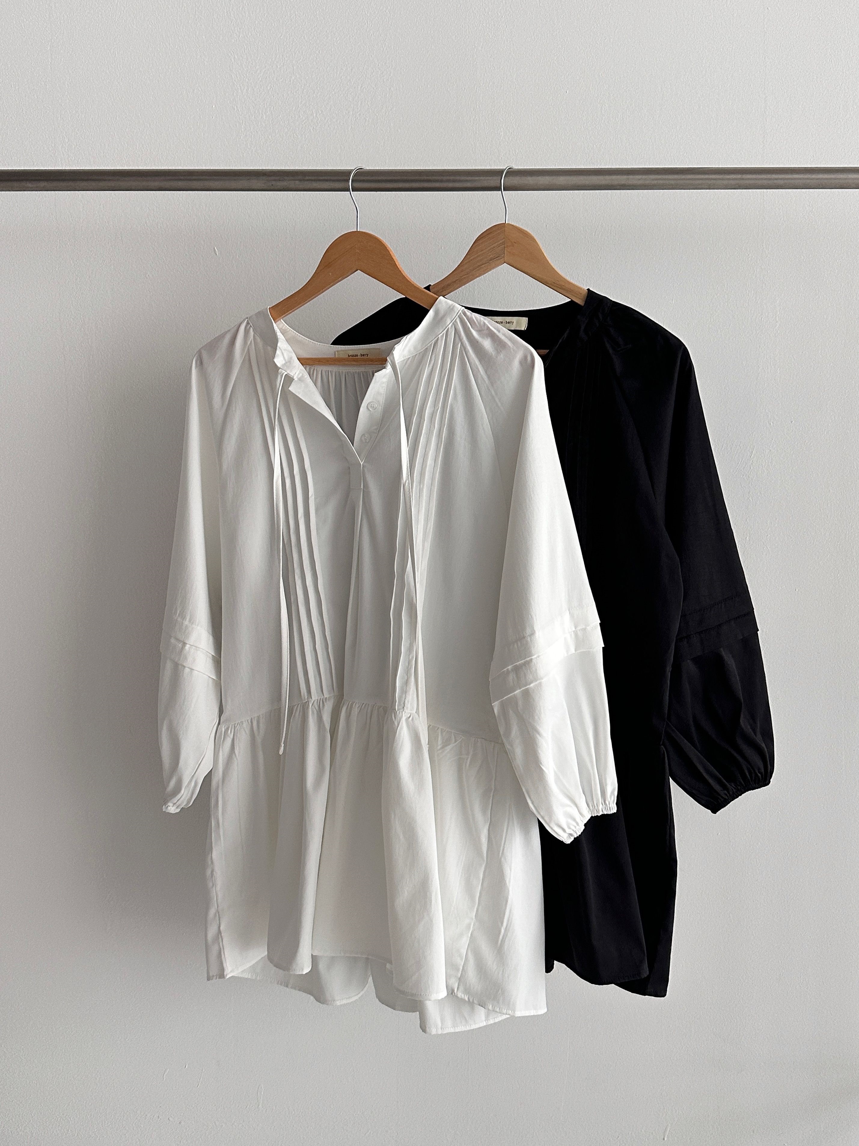 ストラップVネックピンタックラインパフスリーブオーバーサイズハーフボタンルーズ長袖ギャザーフレアAラインミニ無地ワンピース | 詳細画像14