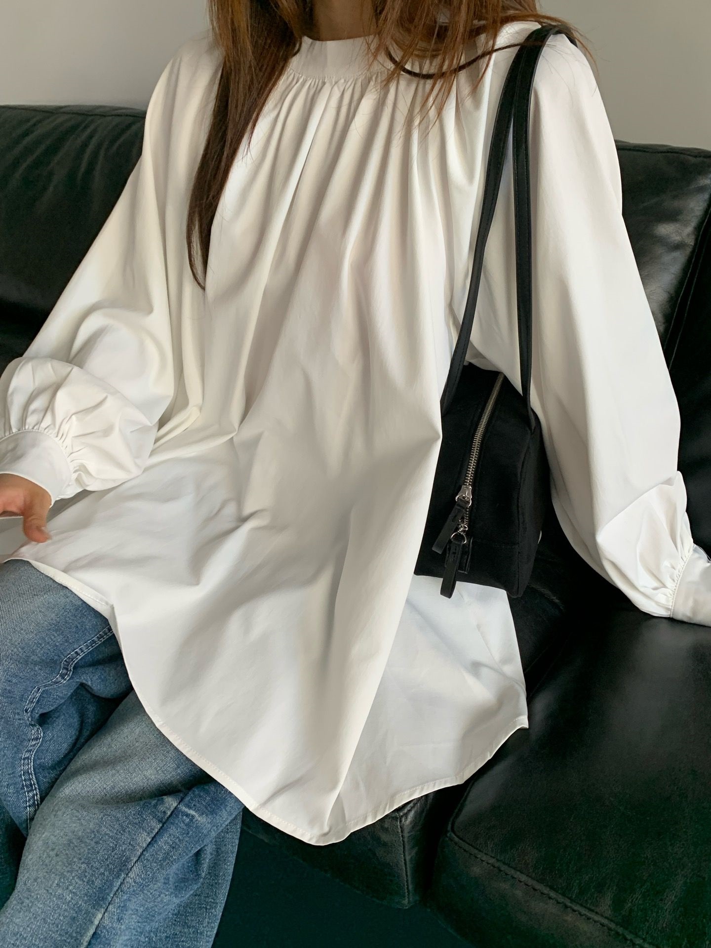 ハーフネックラグランオーバーサイズルーズ長袖ギャザーフレアボタンスリーブハーフ無地ブラウスストラップ付 | 詳細画像3