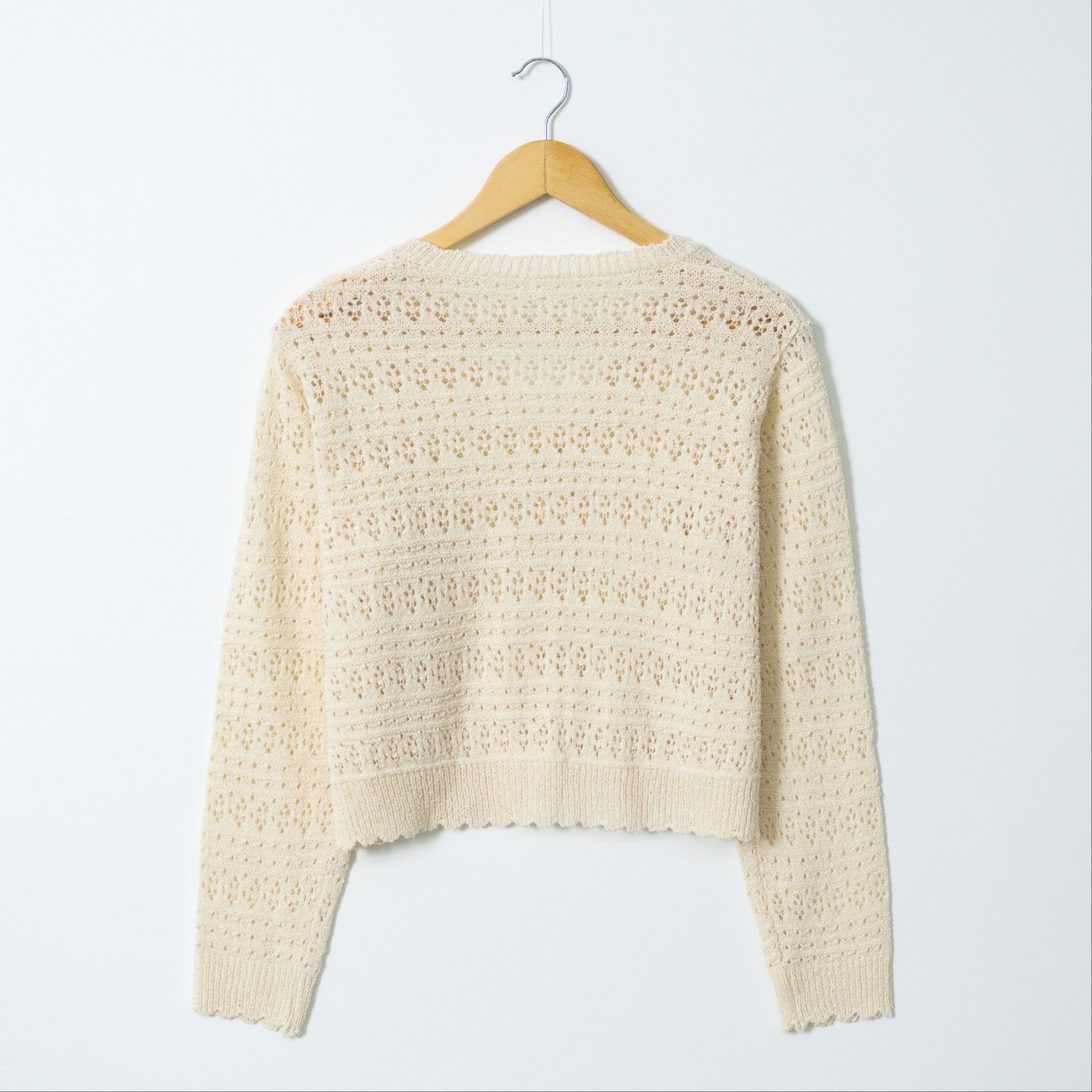 アクリルボタンVネックパンチングルーズ長袖カーディガン | 詳細画像11