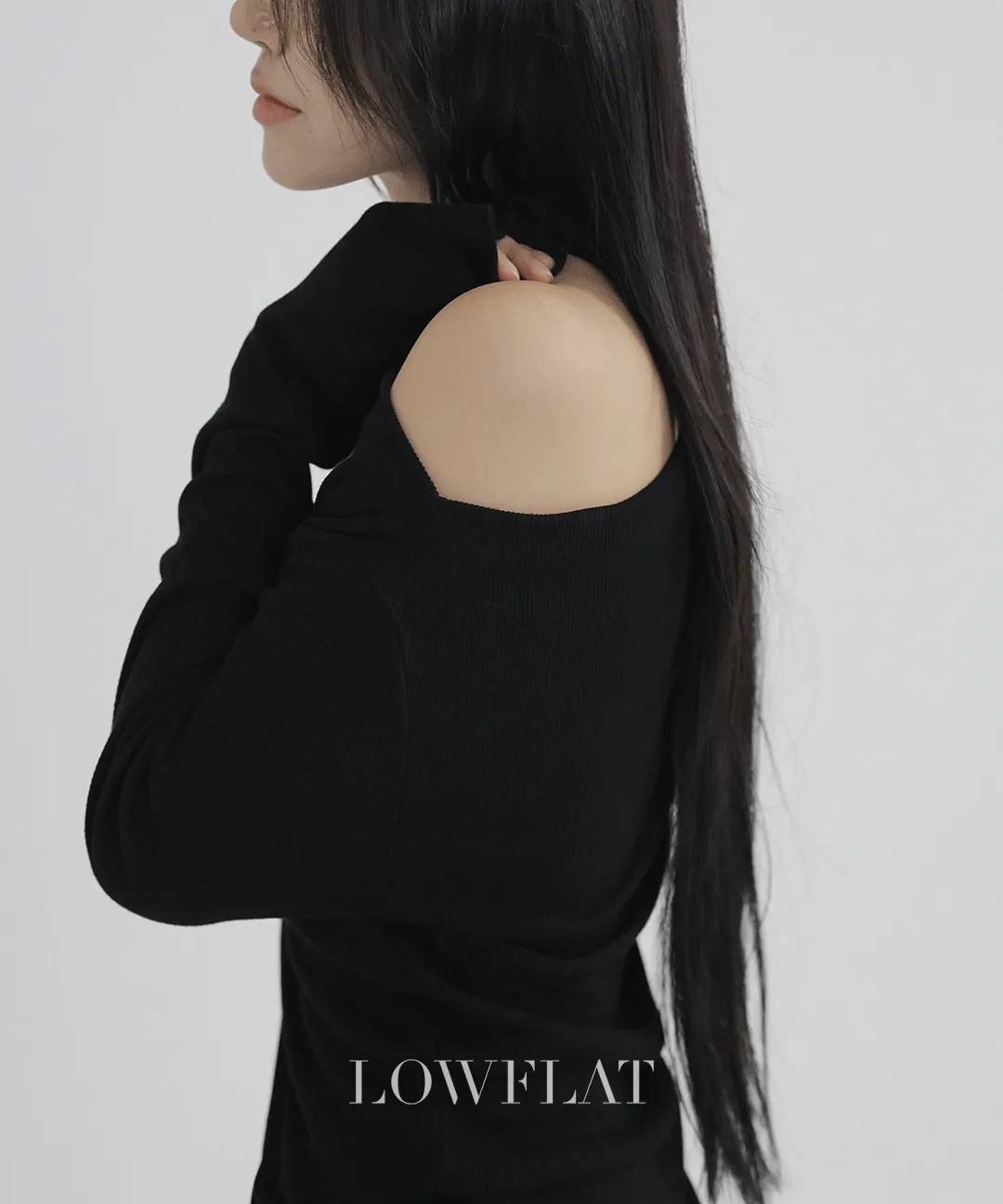 ストラップワンショルダーアンバランスネックシャーリングスリム長袖無地Tシャツ | LowFlat | 詳細画像1