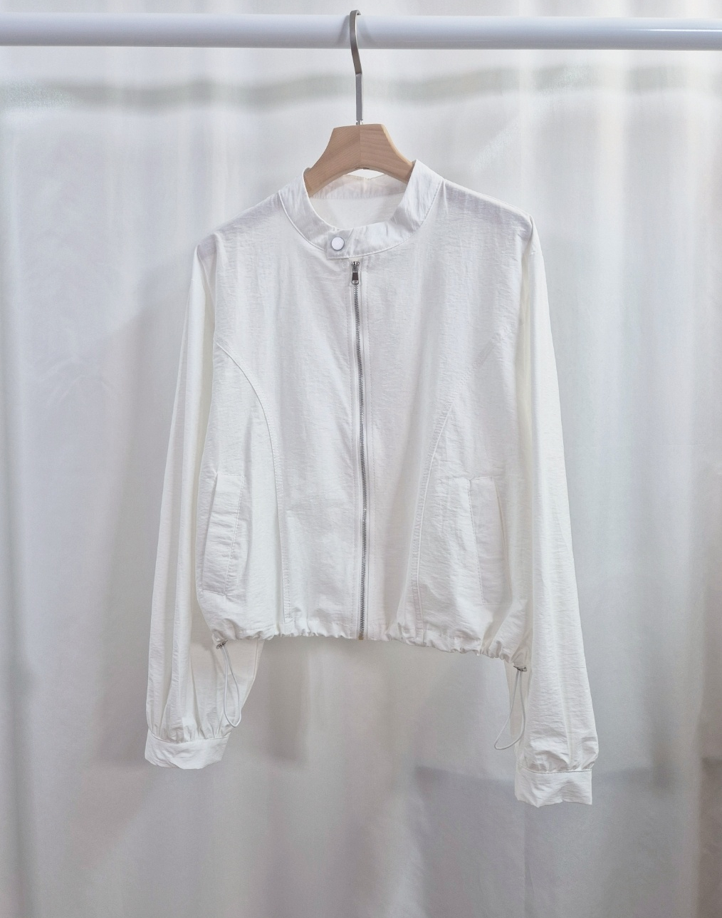 ジップアップドローストリングノーカラージャンパー | 詳細画像10