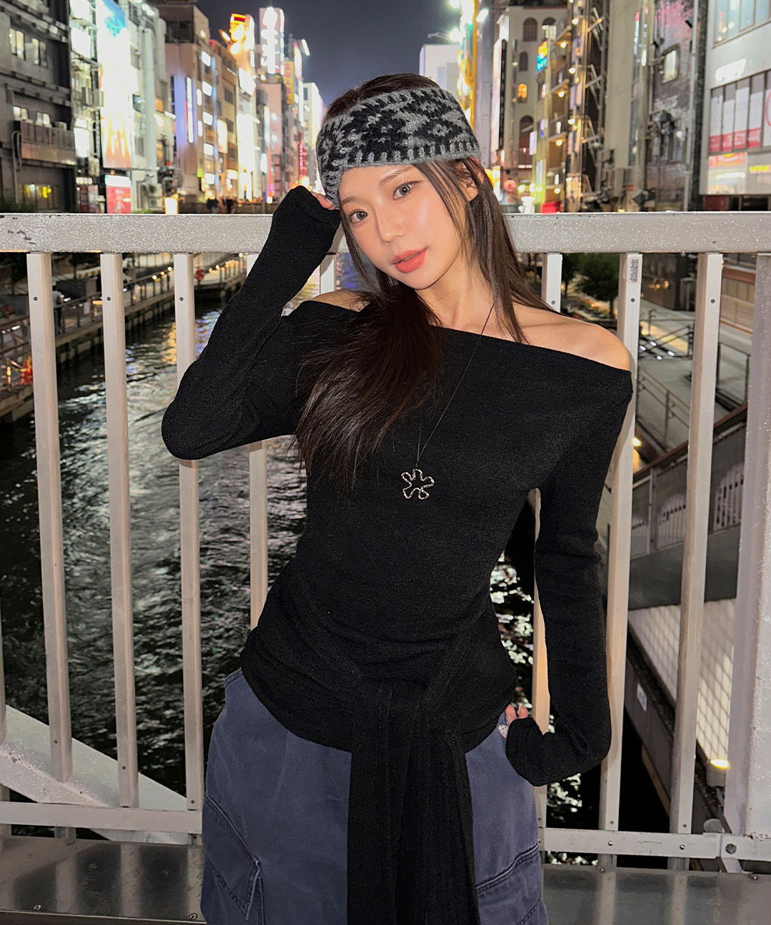 オフショルダーストラップ長袖Tシャツ | レディースファッション通販