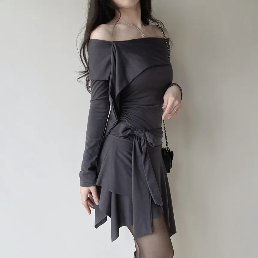 アンバランスシャーリング長袖オフショルダーストラップワンピース | mirangmirang | 詳細画像5