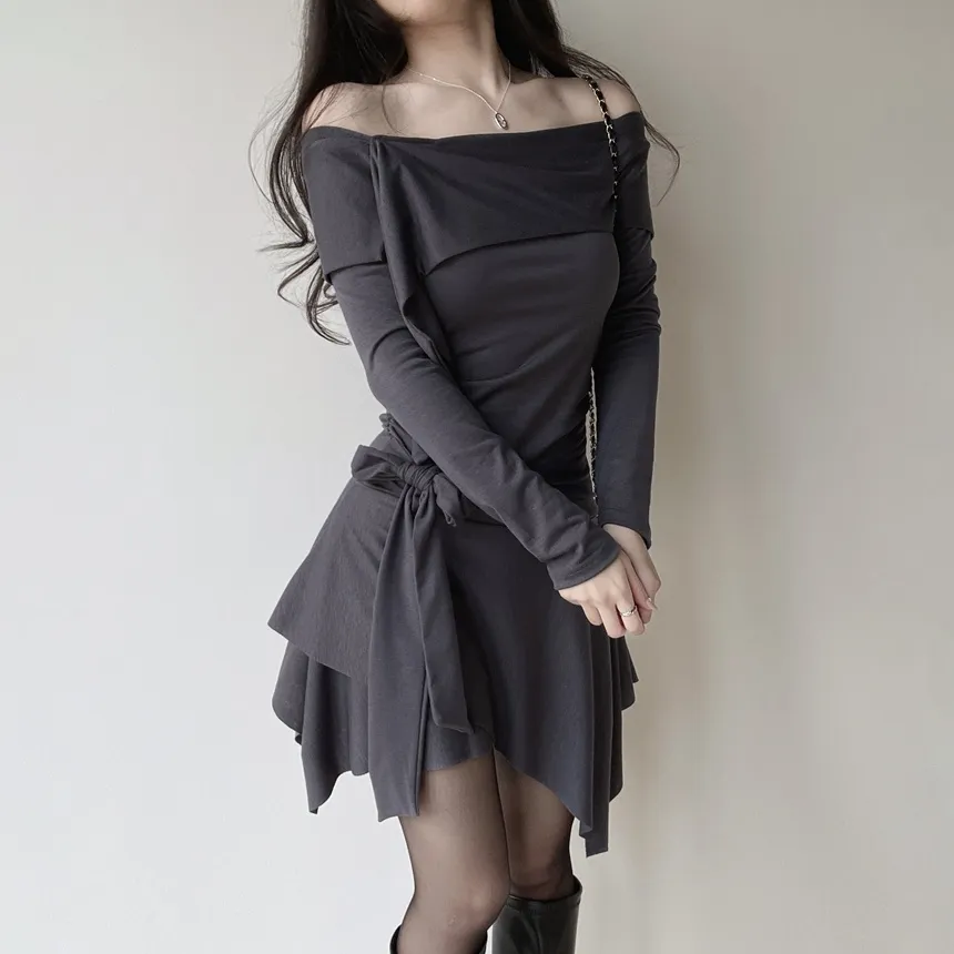 アンバランスシャーリング長袖オフショルダーストラップワンピース | mirangmirang | 詳細画像6