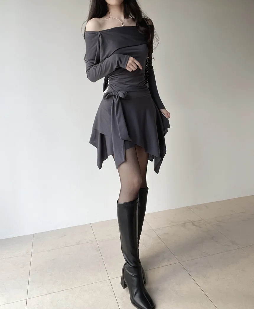 アンバランスシャーリング長袖オフショルダーストラップワンピース | mirangmirang | 詳細画像9