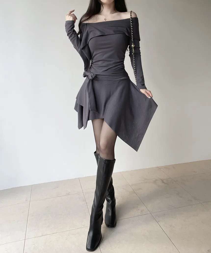 アンバランスシャーリング長袖オフショルダーストラップワンピース | mirangmirang | 詳細画像10