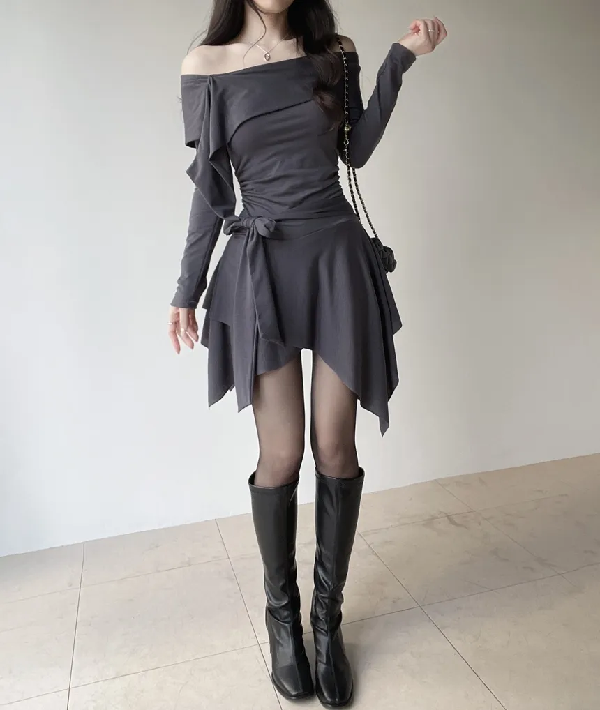 アンバランスシャーリング長袖オフショルダーストラップワンピース | mirangmirang | 詳細画像12