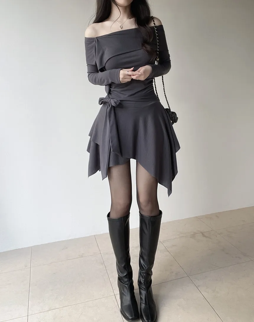 アンバランスシャーリング長袖オフショルダーストラップワンピース | mirangmirang | 詳細画像13