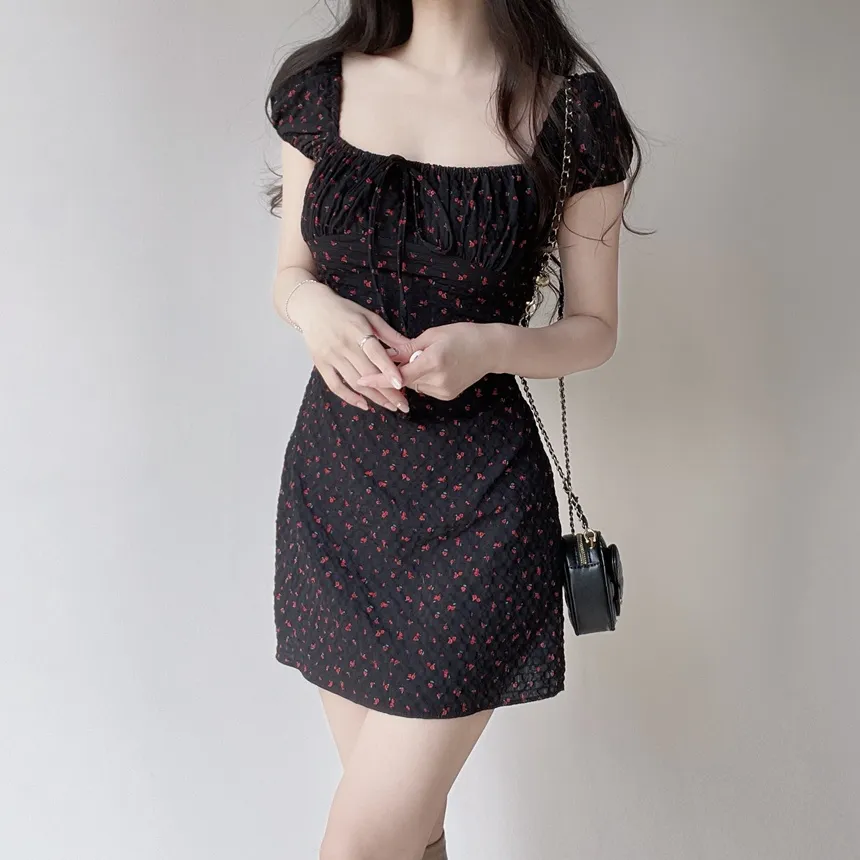 シャーリングパフスリーブ半袖ミニリボン小花柄ワンピース | mirangmirang | 詳細画像25