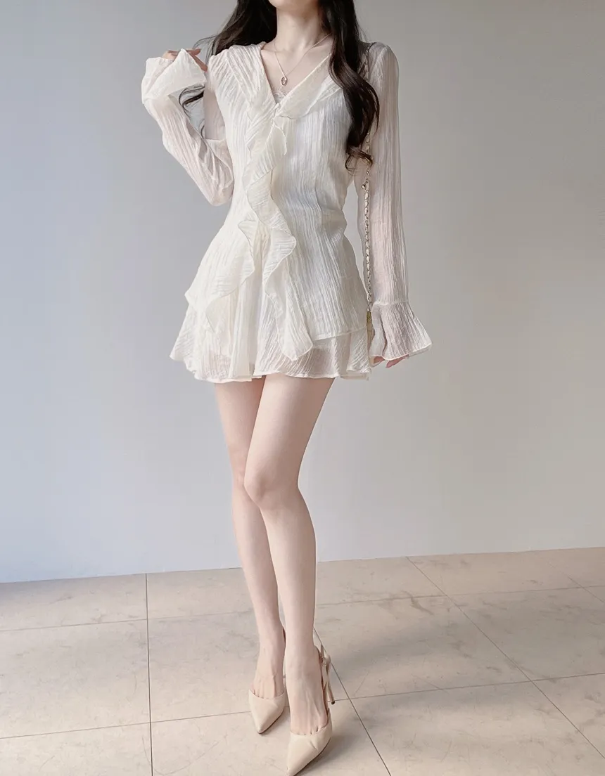 シースルーVネックラッフル長袖ボタンミニバックリボンウエストゴムセットアップ | mirangmirang | 詳細画像8