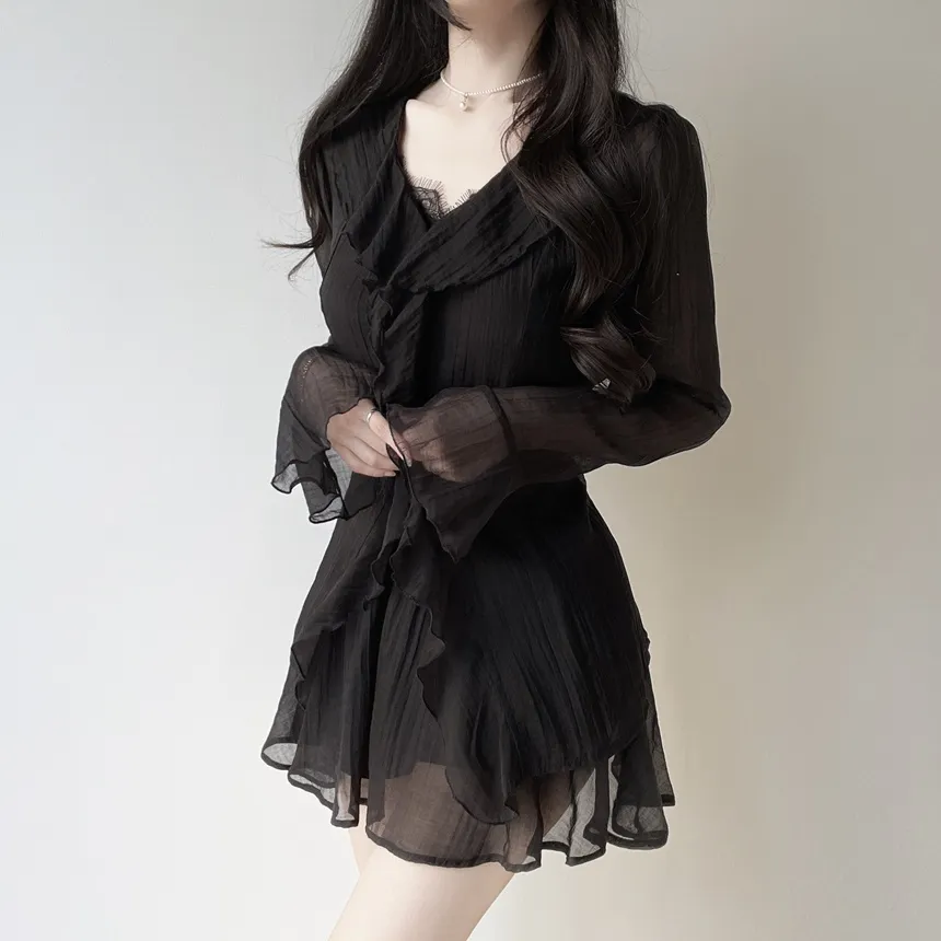 シースルーVネックラッフル長袖ボタンミニバックリボンウエストゴムセットアップ | mirangmirang | 詳細画像15