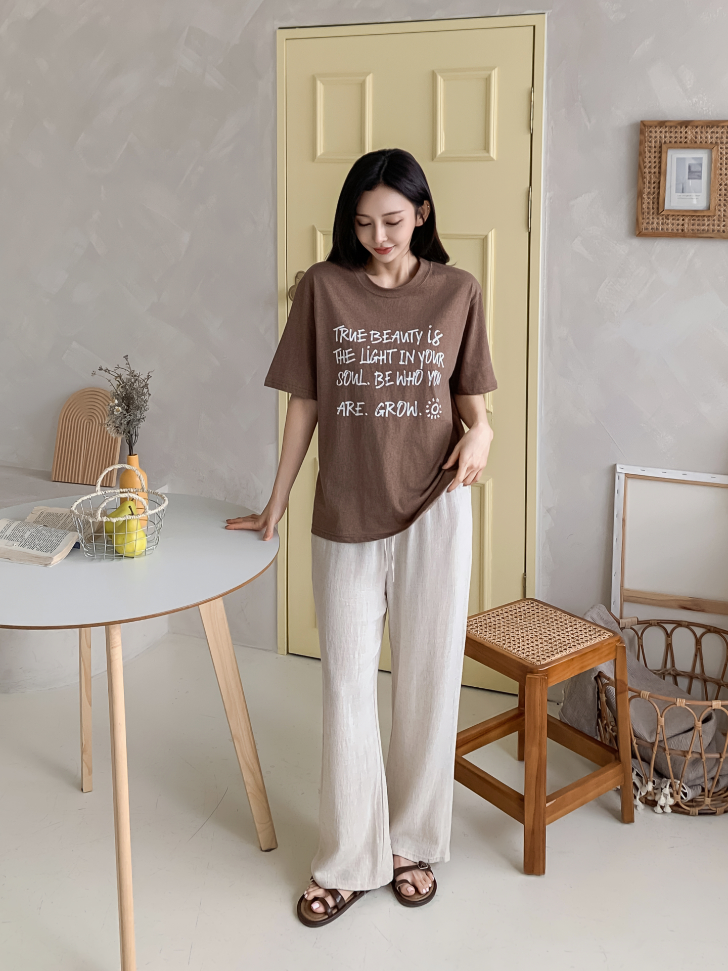 コットンラウンドネック半袖レタリングTシャツ | 詳細画像18