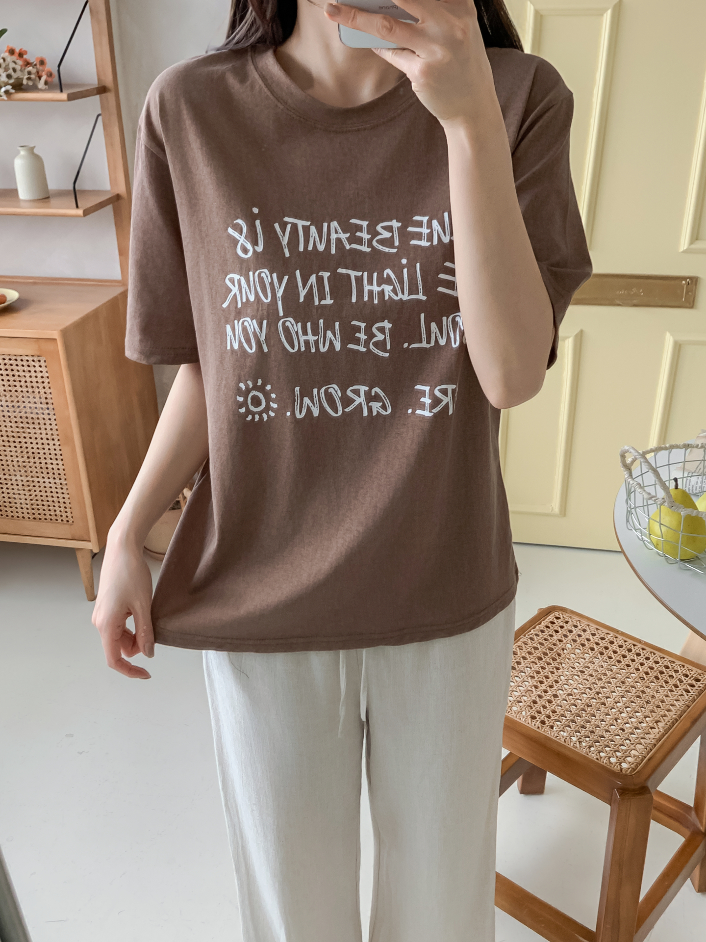 コットンラウンドネック半袖レタリングTシャツ | 詳細画像30