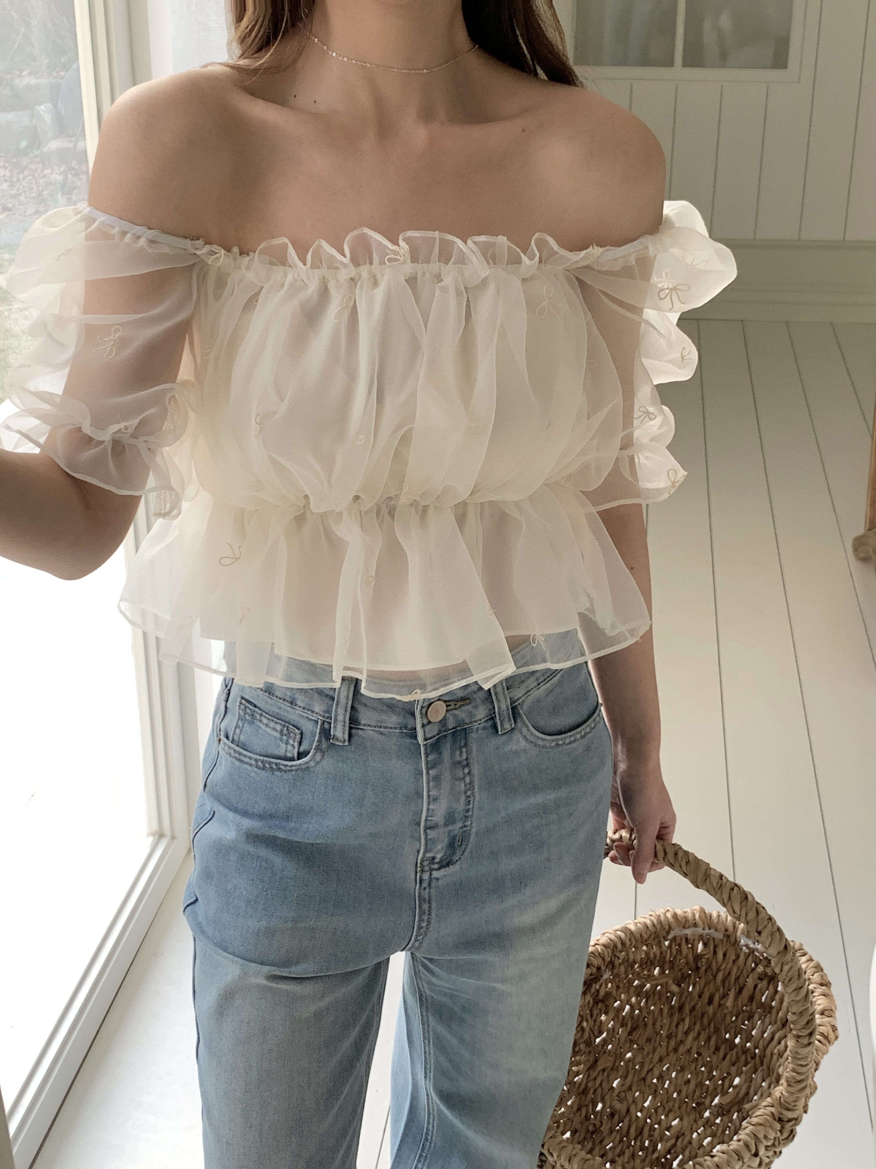 オーガンジーオフショルダーシャーリングパフスリーブ半袖刺繍リボン柄ブラウス2WAY | 詳細画像3