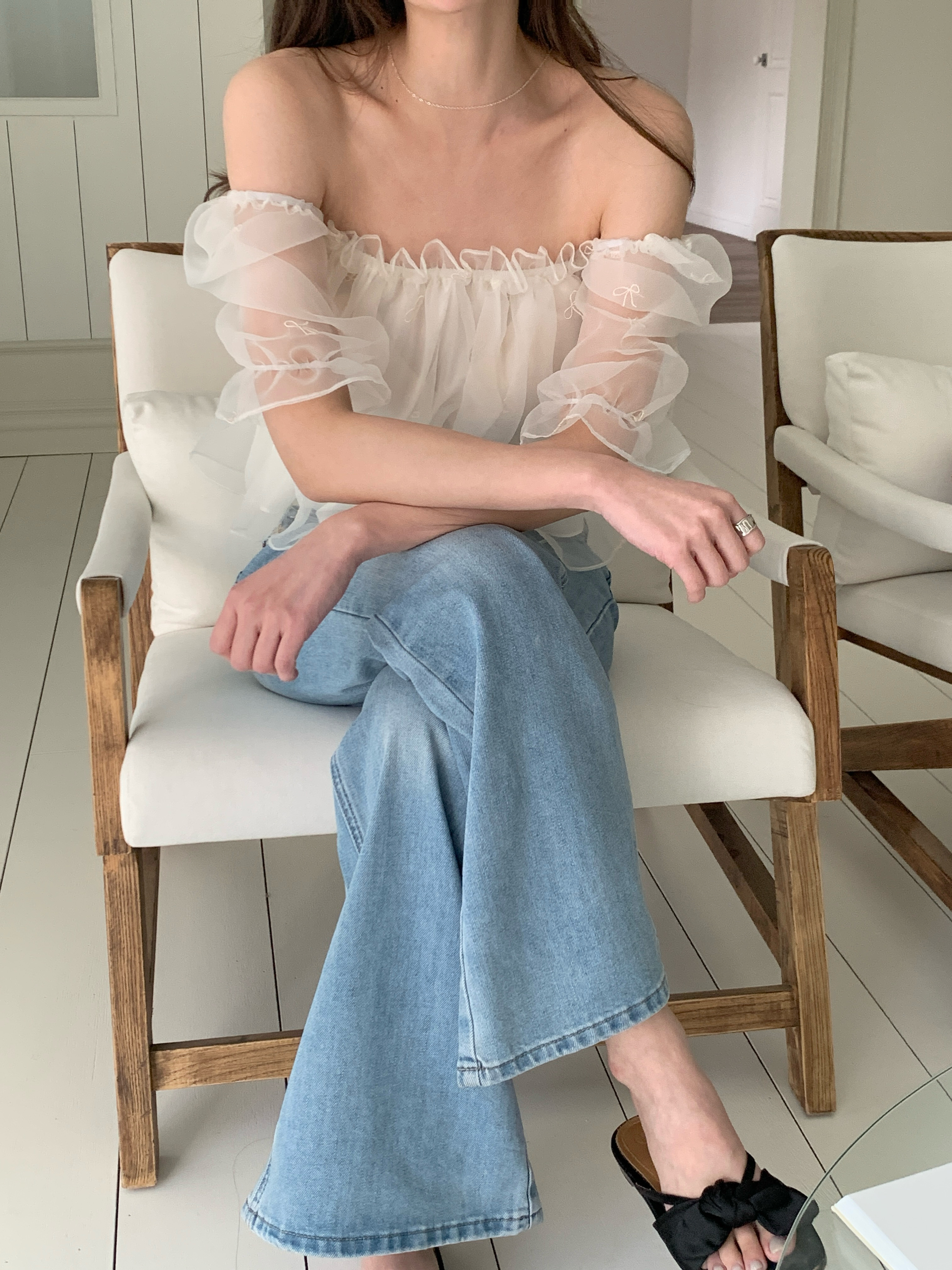 オーガンジーオフショルダーシャーリングパフスリーブ半袖刺繍リボン柄ブラウス2WAY | 詳細画像5