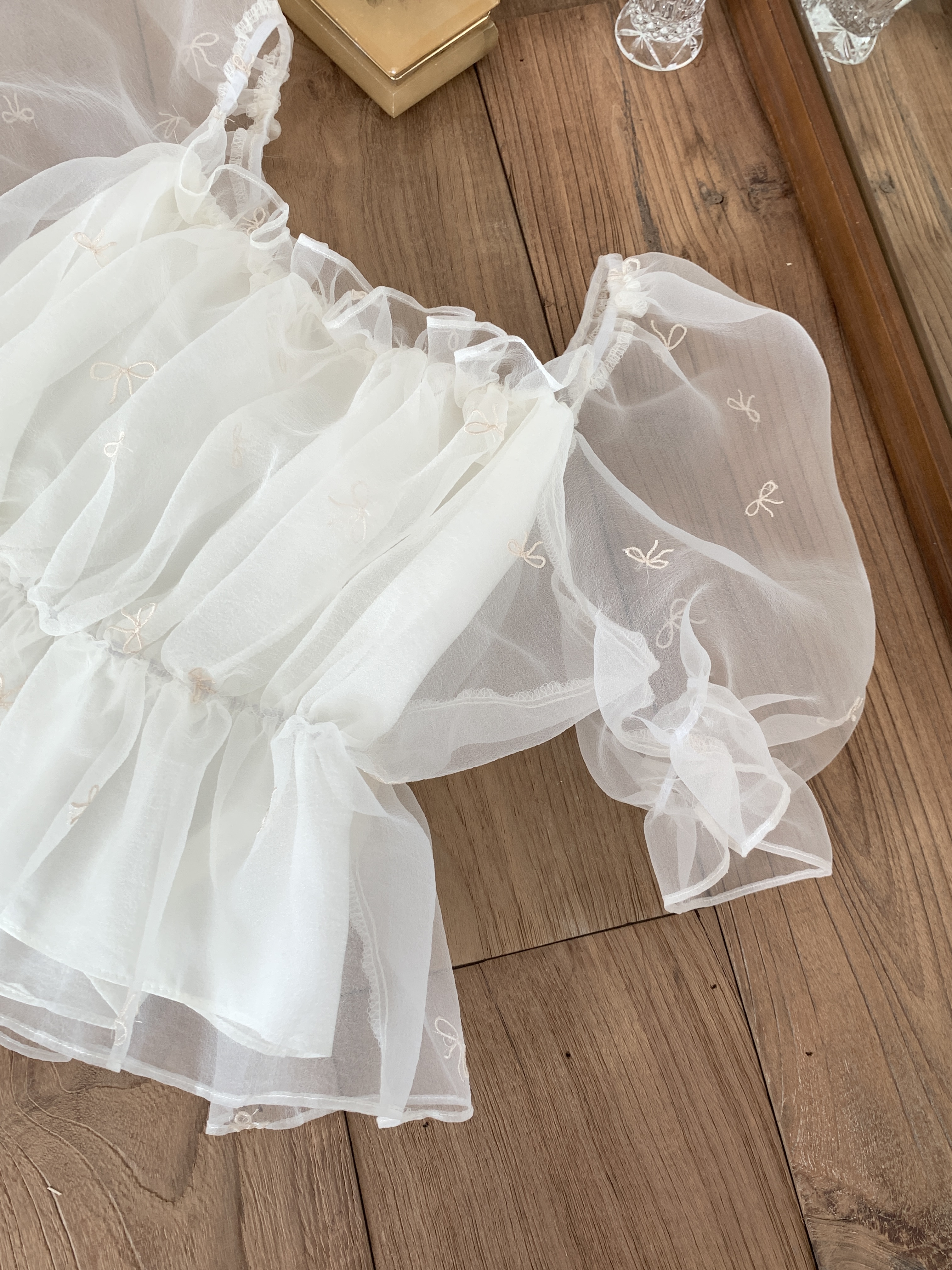 オーガンジーオフショルダーシャーリングパフスリーブ半袖刺繍リボン柄ブラウス2WAY | 詳細画像14