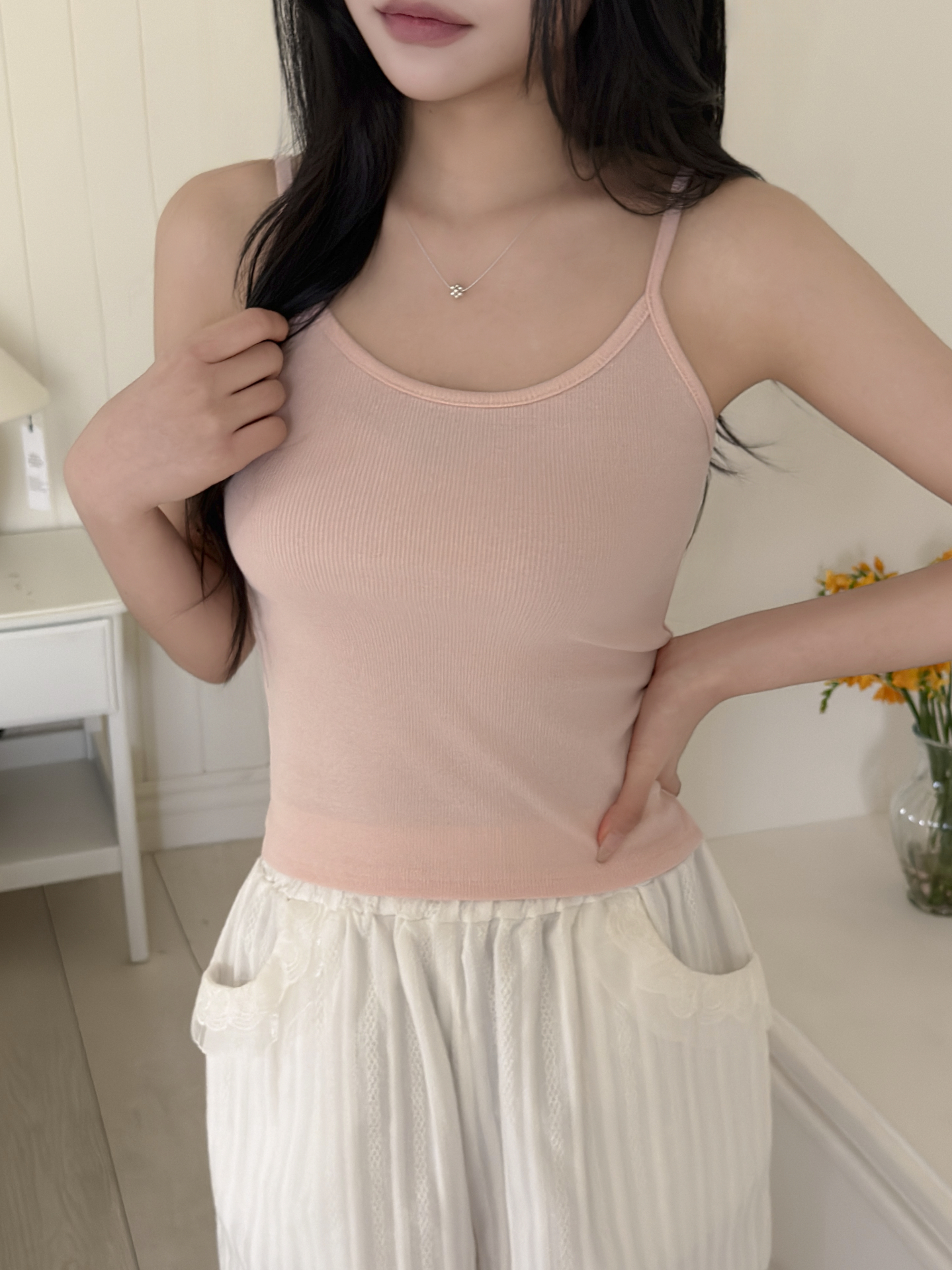 リブラウンドネックスリムセミクロップド無地キャミソール | 詳細画像8