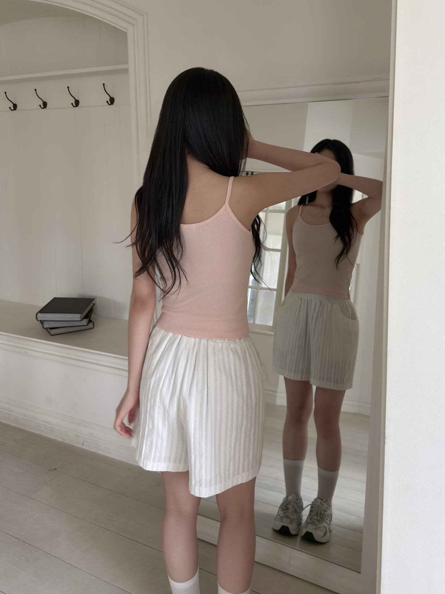 リブラウンドネックスリムセミクロップド無地キャミソール | 詳細画像11