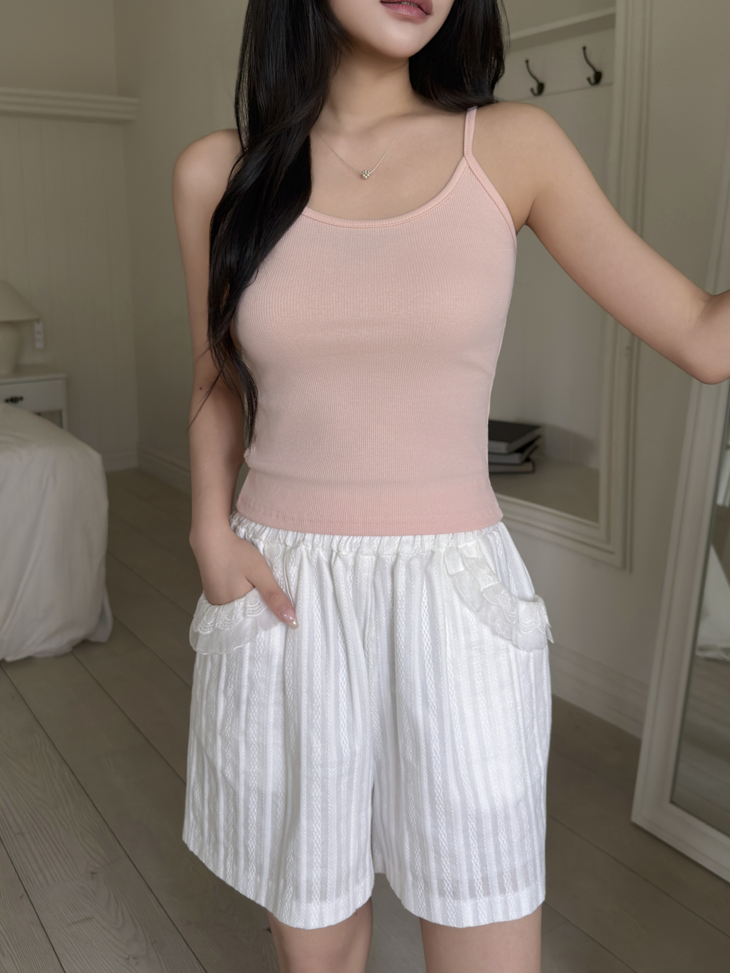 リブラウンドネックスリムセミクロップド無地キャミソール | 詳細画像12