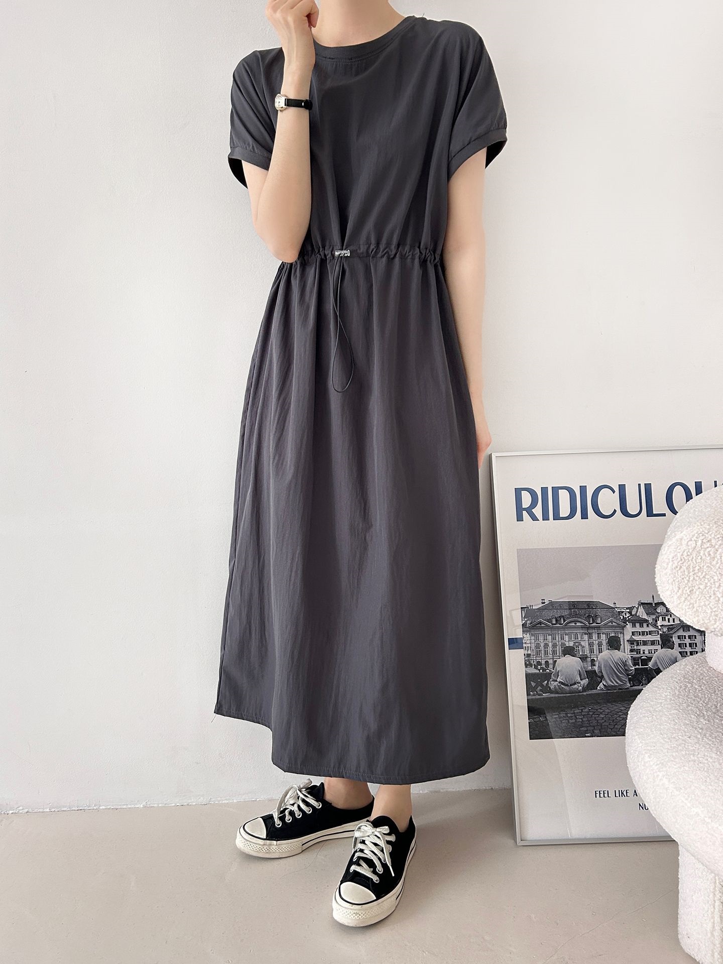 ラウンドネックシャーリングフレンチスリーブドローコードロング半袖フレアAライン無地ワンピース | 詳細画像13