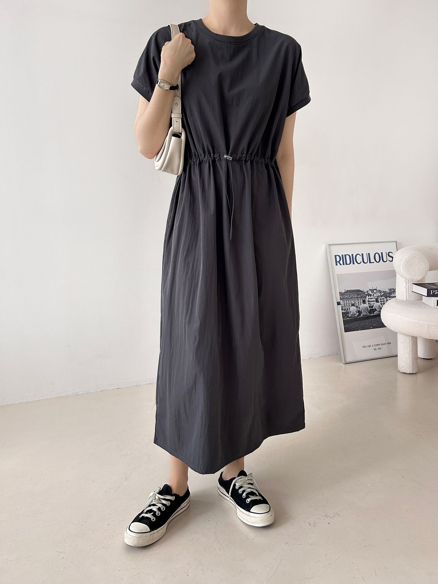 ラウンドネックシャーリングフレンチスリーブドローコードロング半袖フレアAライン無地ワンピース | 詳細画像18