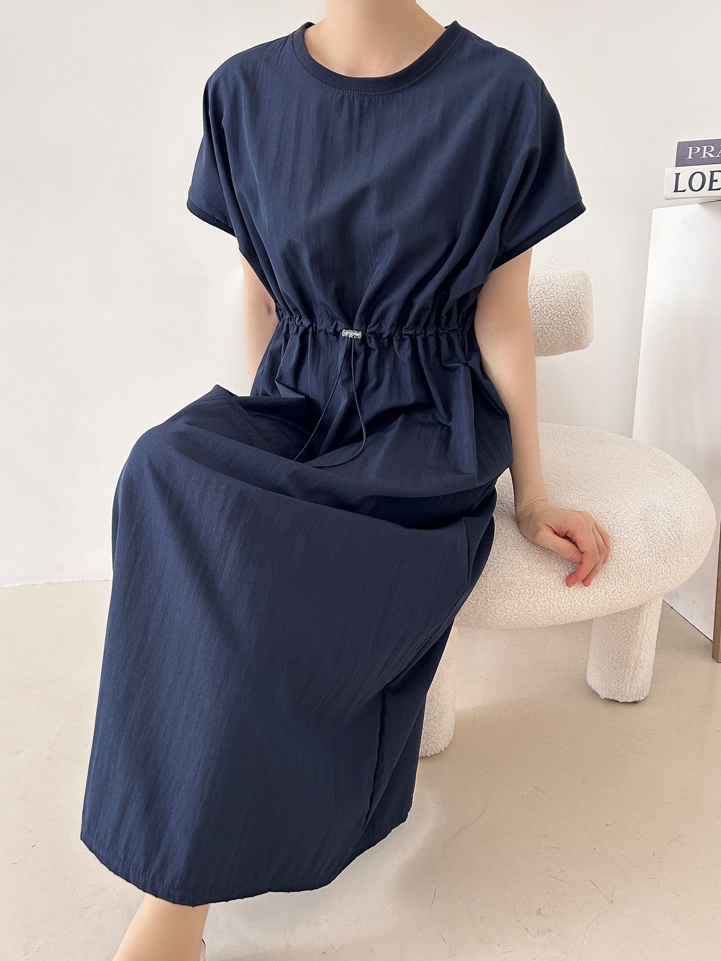 ラウンドネックシャーリングフレンチスリーブドローコードロング半袖フレアAライン無地ワンピース | 詳細画像26