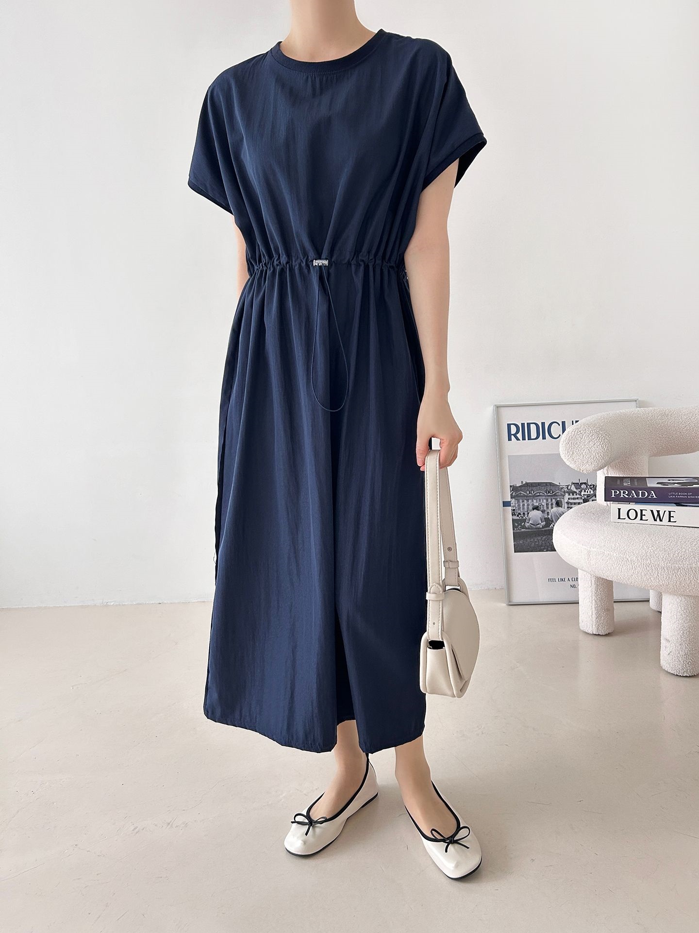 ラウンドネックシャーリングフレンチスリーブドローコードロング半袖フレアAライン無地ワンピース | 詳細画像29