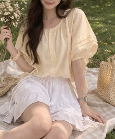 ボタンラウンドネックピンタックパフスリーブルーズ半袖刺繍ブラウス | 詳細画像8