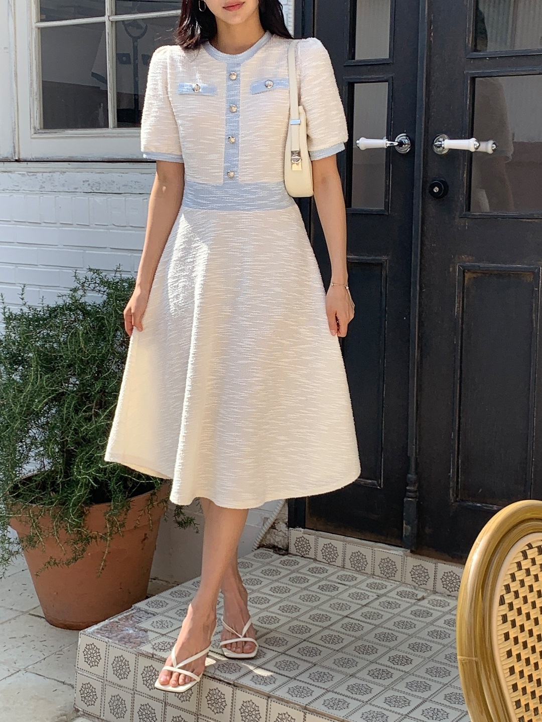 配色ラウンドネックスリムロング半袖フレアワンピース | 詳細画像4