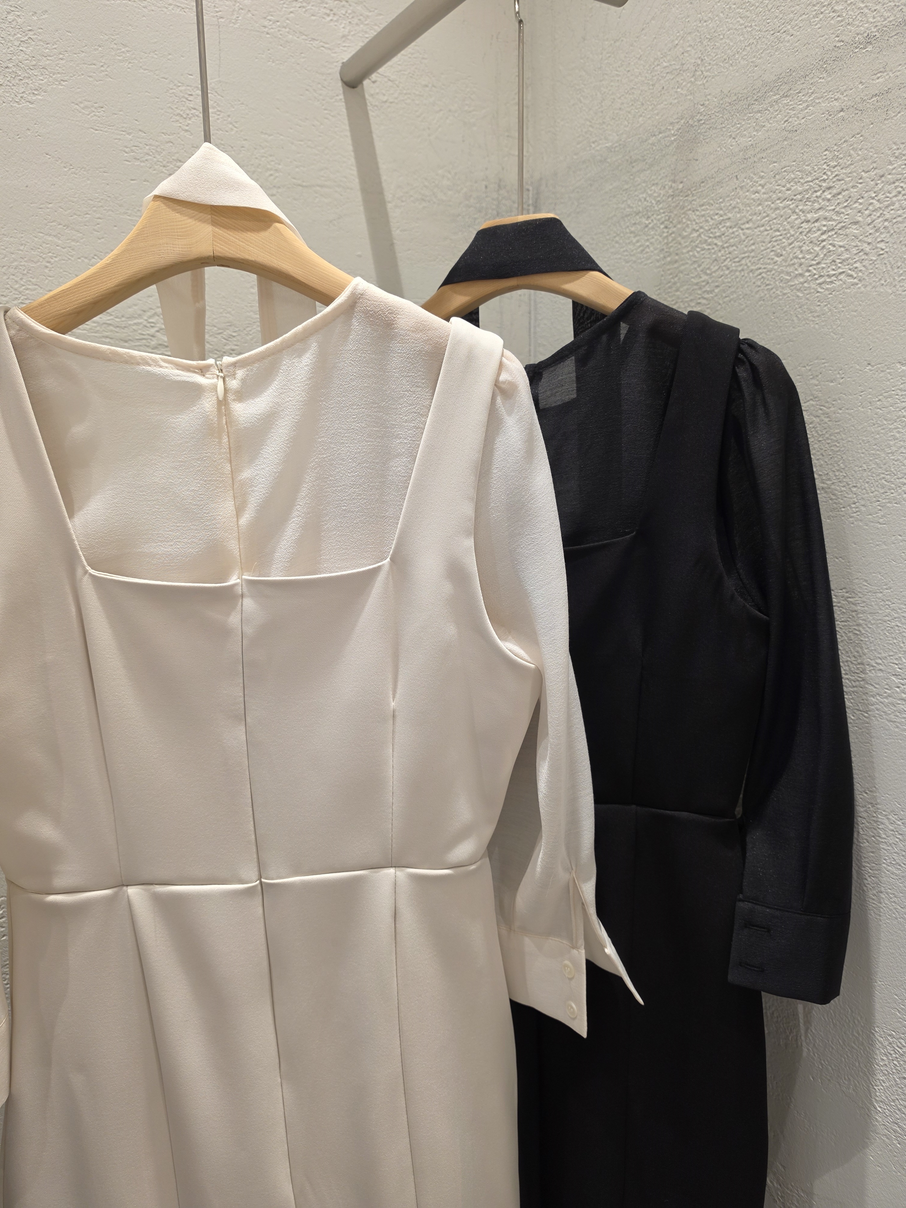 スリットレイヤード風ロング長袖ワンピースストラップ付 | 詳細画像9