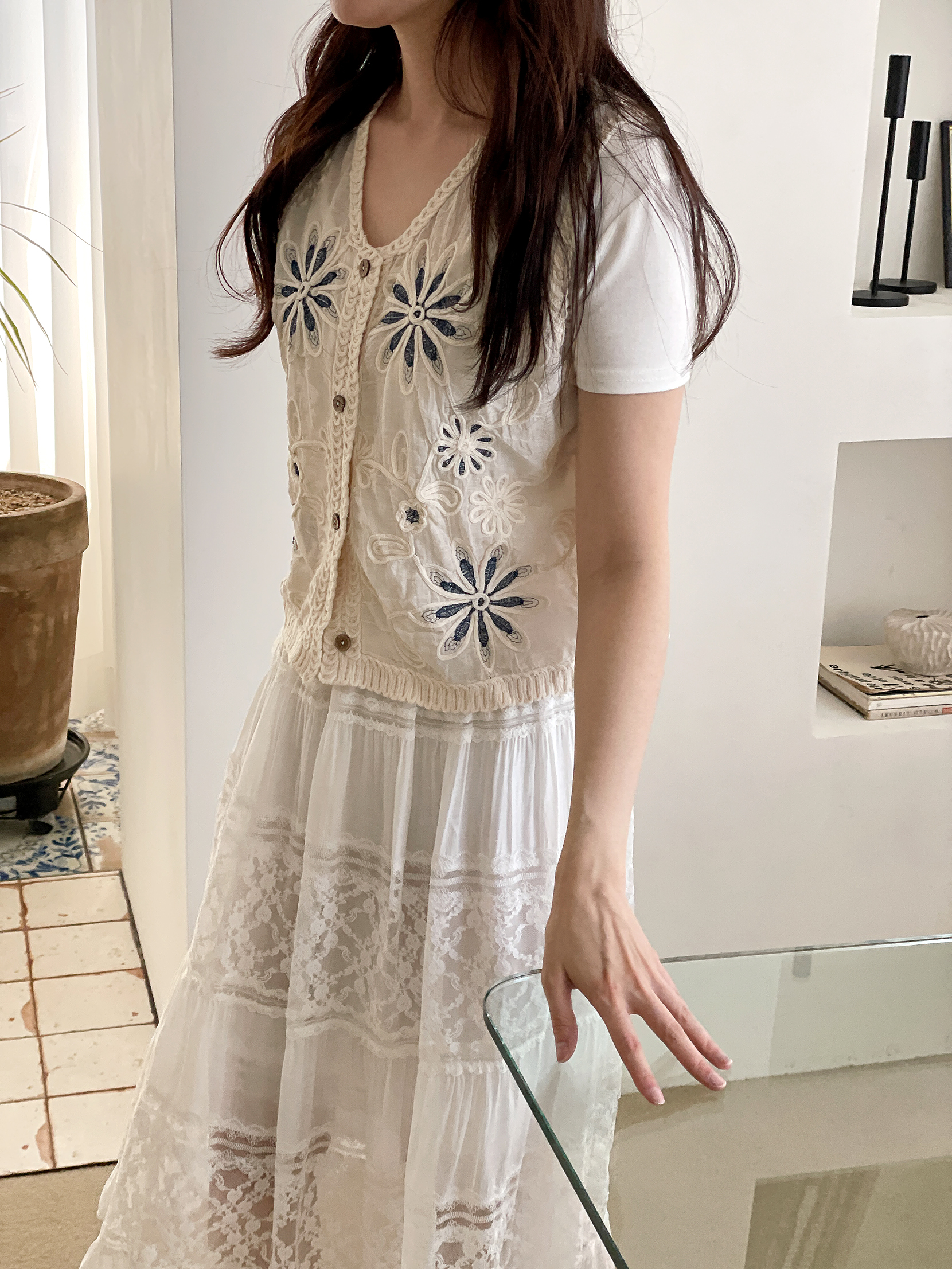 ボタンUネックルーズ刺繍花柄ベスト | 詳細画像12