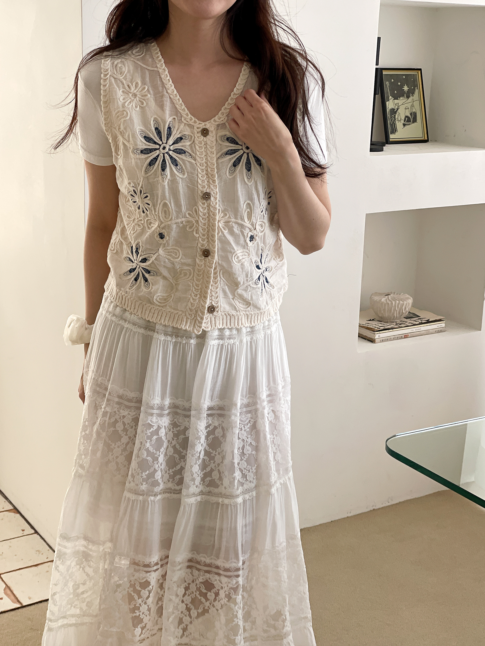 ボタンUネックルーズ刺繍花柄ベスト | 詳細画像13