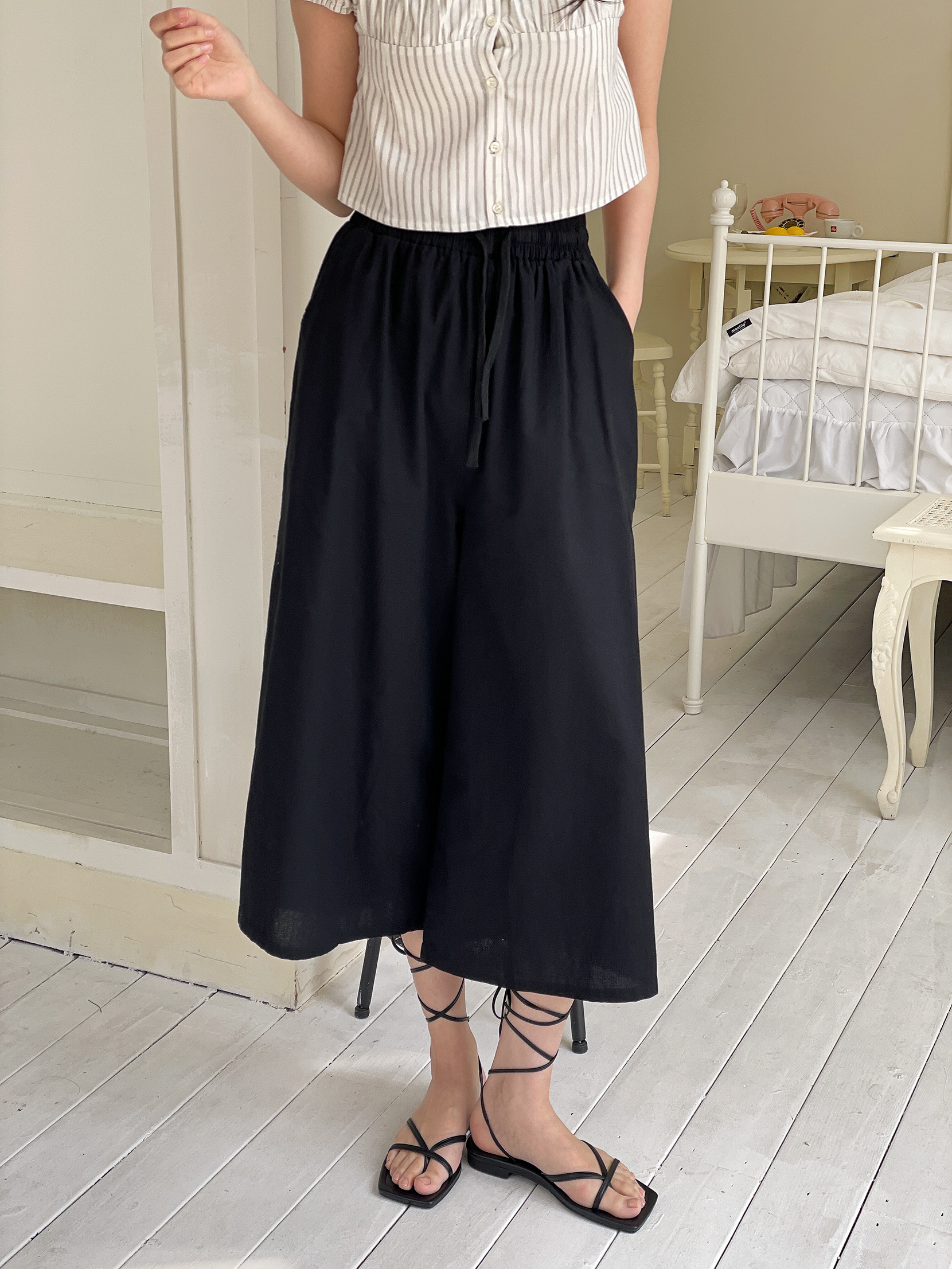 リネン混ドローストリングウエストゴムオーバーサイズボクシーフレアワイドビッグ8分丈無地パンツ | 詳細画像11