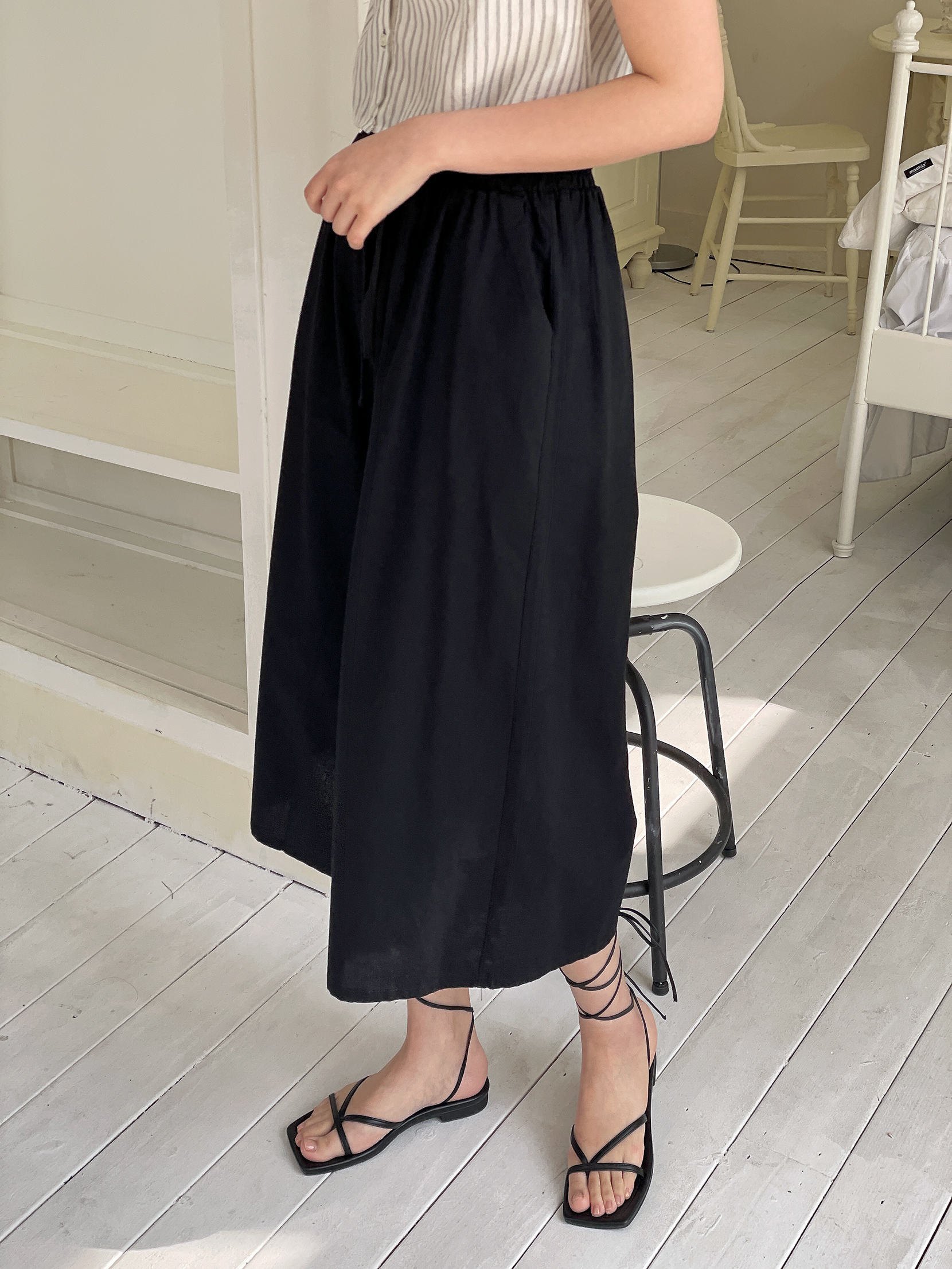 リネン混ドローストリングウエストゴムオーバーサイズボクシーフレアワイドビッグ8分丈無地パンツ | 詳細画像13