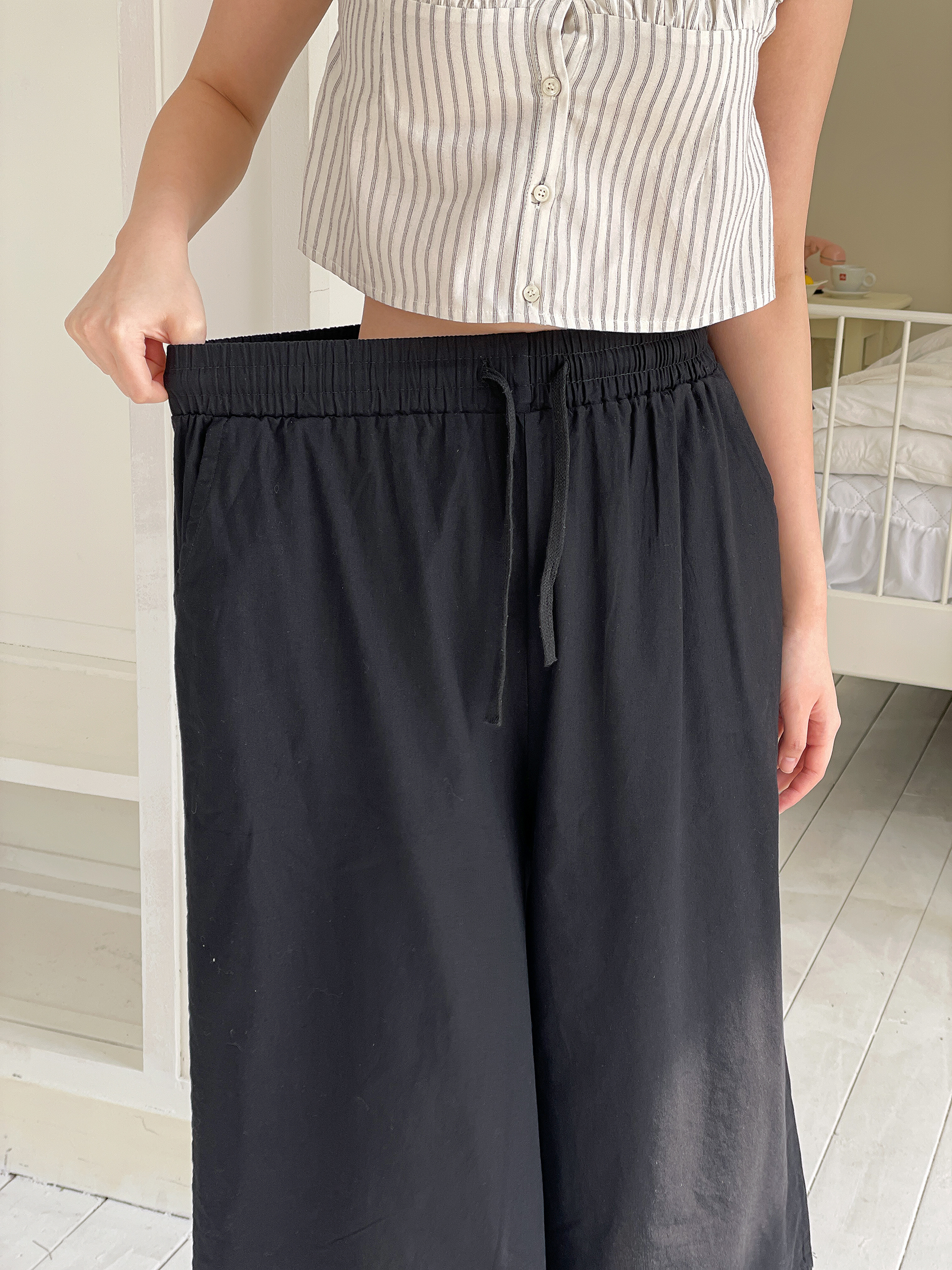 リネン混ドローストリングウエストゴムオーバーサイズボクシーフレアワイドビッグ8分丈無地パンツ | 詳細画像15
