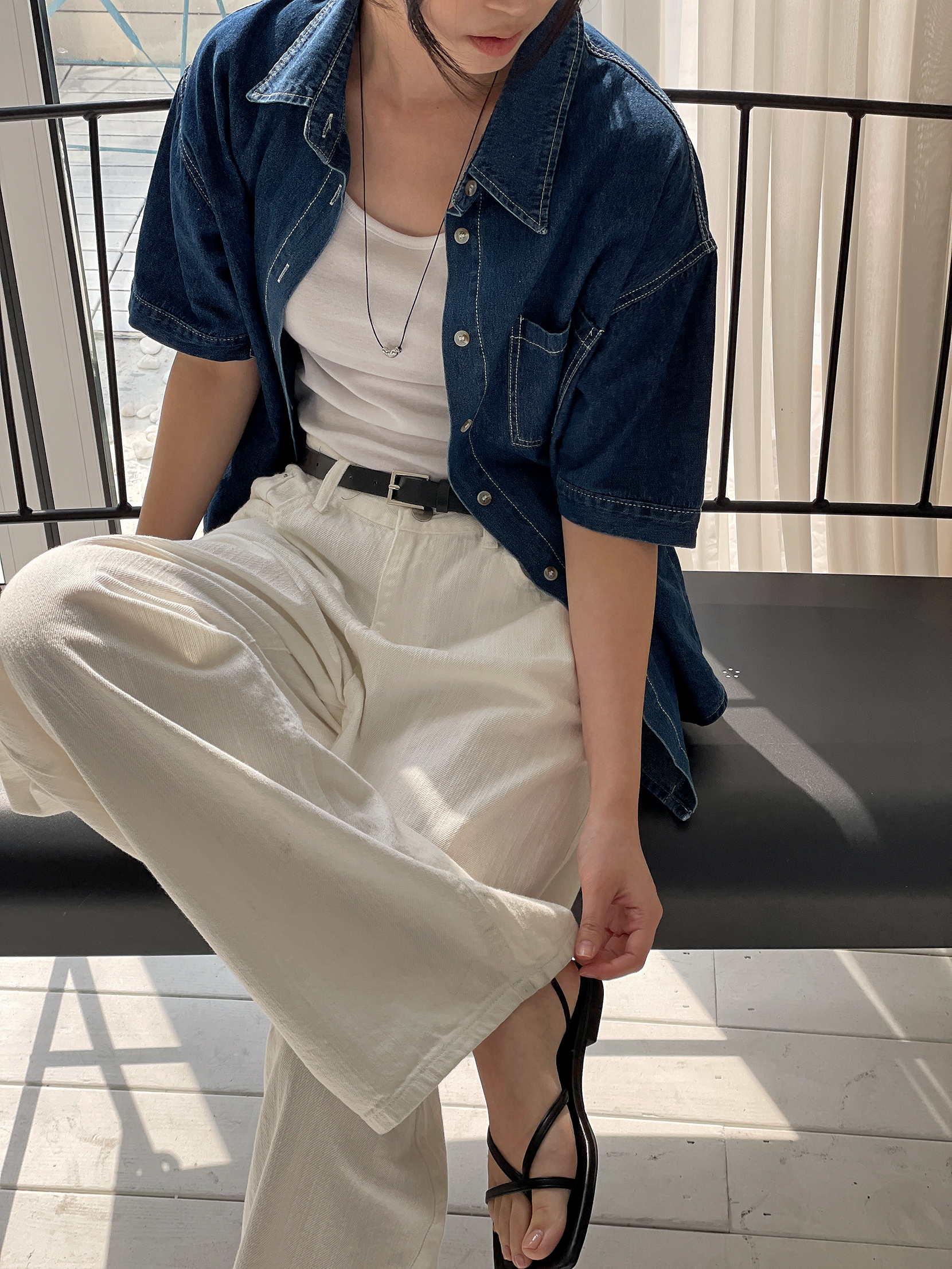 ノンウォッシュデニムボタンカラーオーバーサイズ半袖ハーフドロップショルダーライトブルーディープブルーシャツ | 詳細画像11