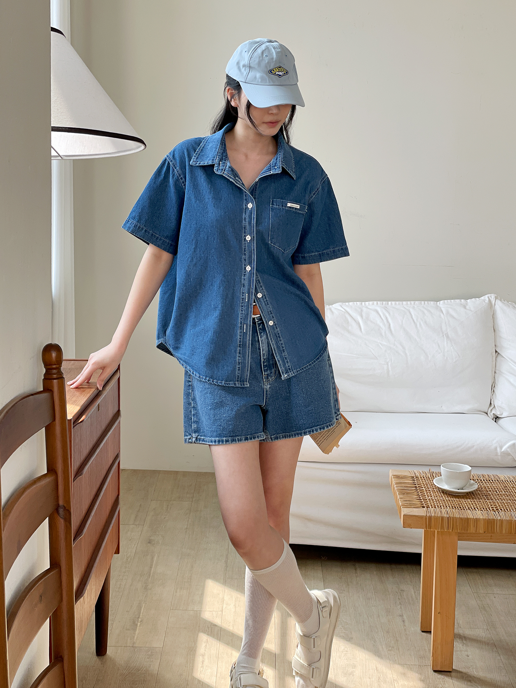 ノンウォッシュデニムボタンオーバーサイズ半袖ワンポケットペンダントライトブルーディープブルーシャツ | 詳細画像2