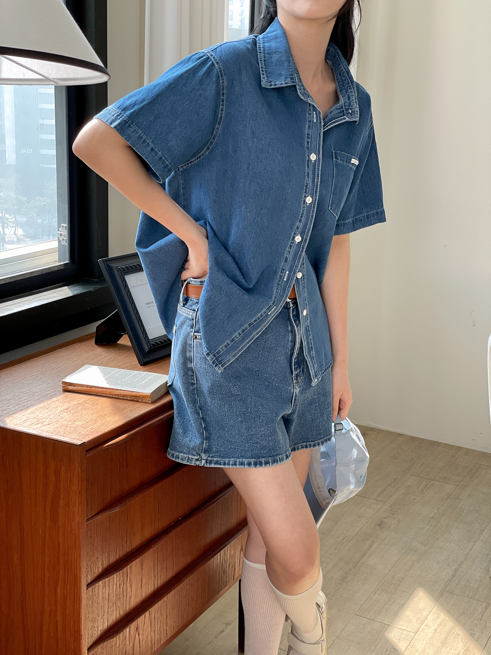 ノンウォッシュデニムボタンオーバーサイズ半袖ワンポケットペンダントライトブルーディープブルーシャツ | 詳細画像8